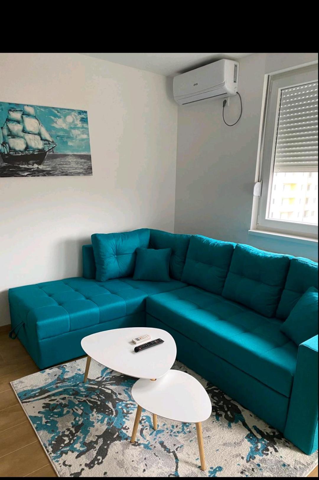 One-Bedroom Apartment photo 1