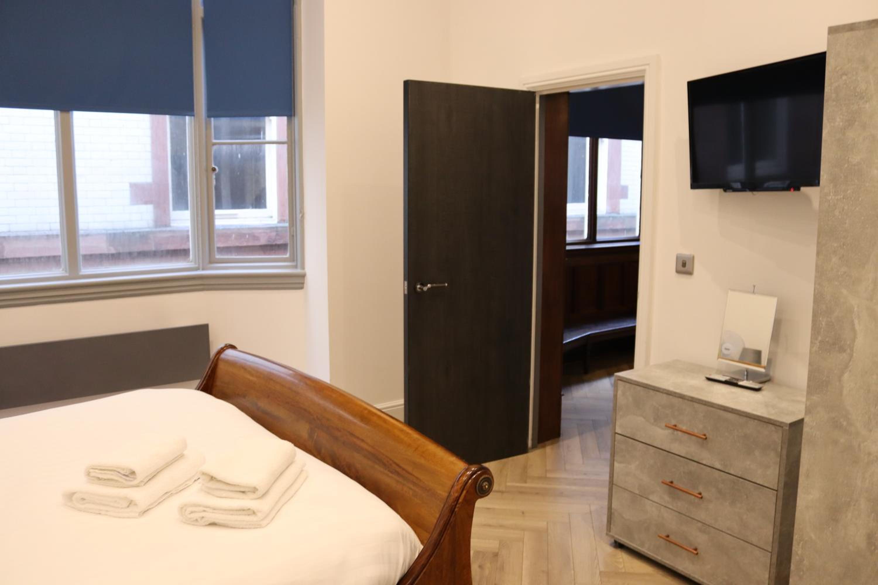Two-Bedroom Apartment - Photo 10