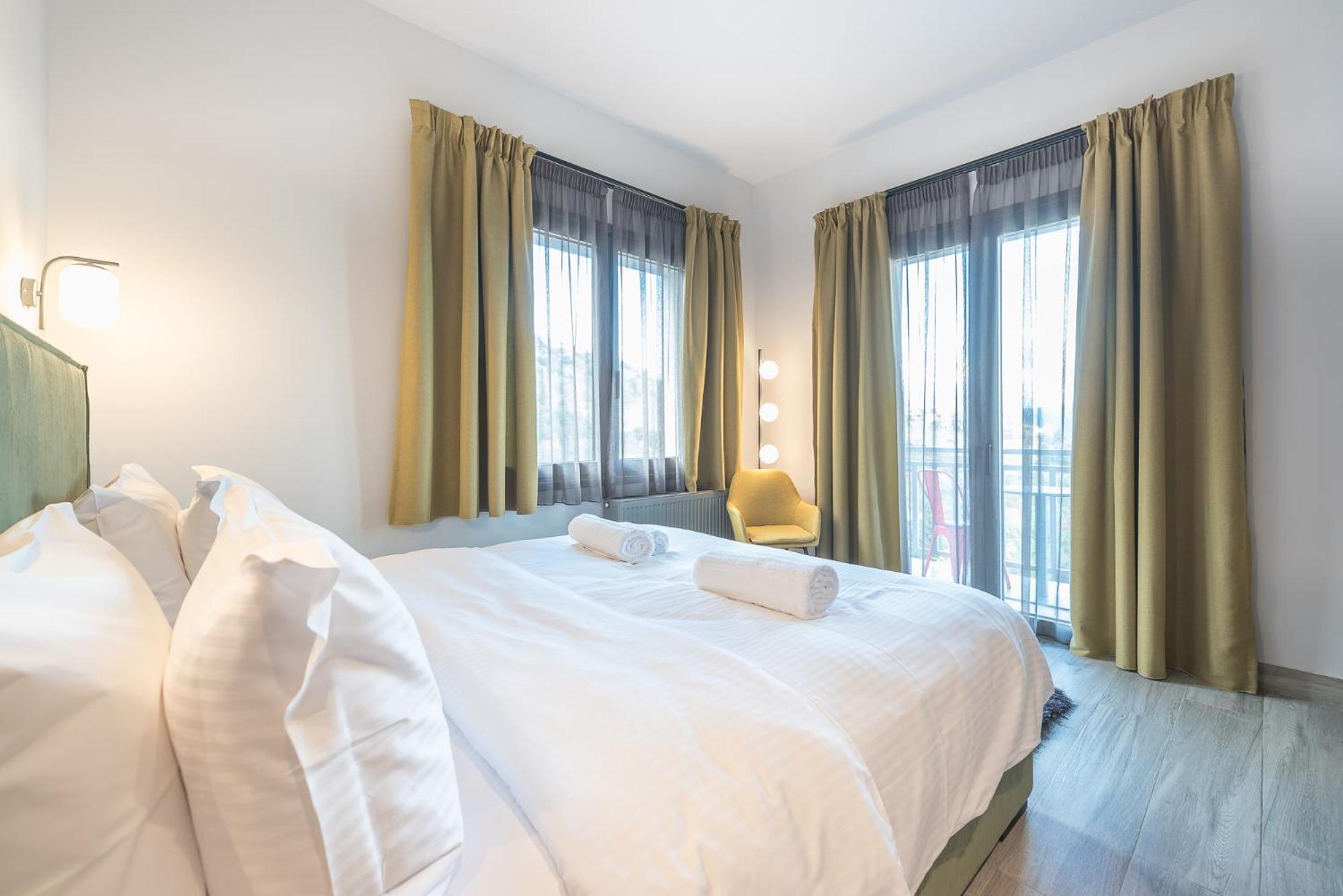 King Room with Mountain View