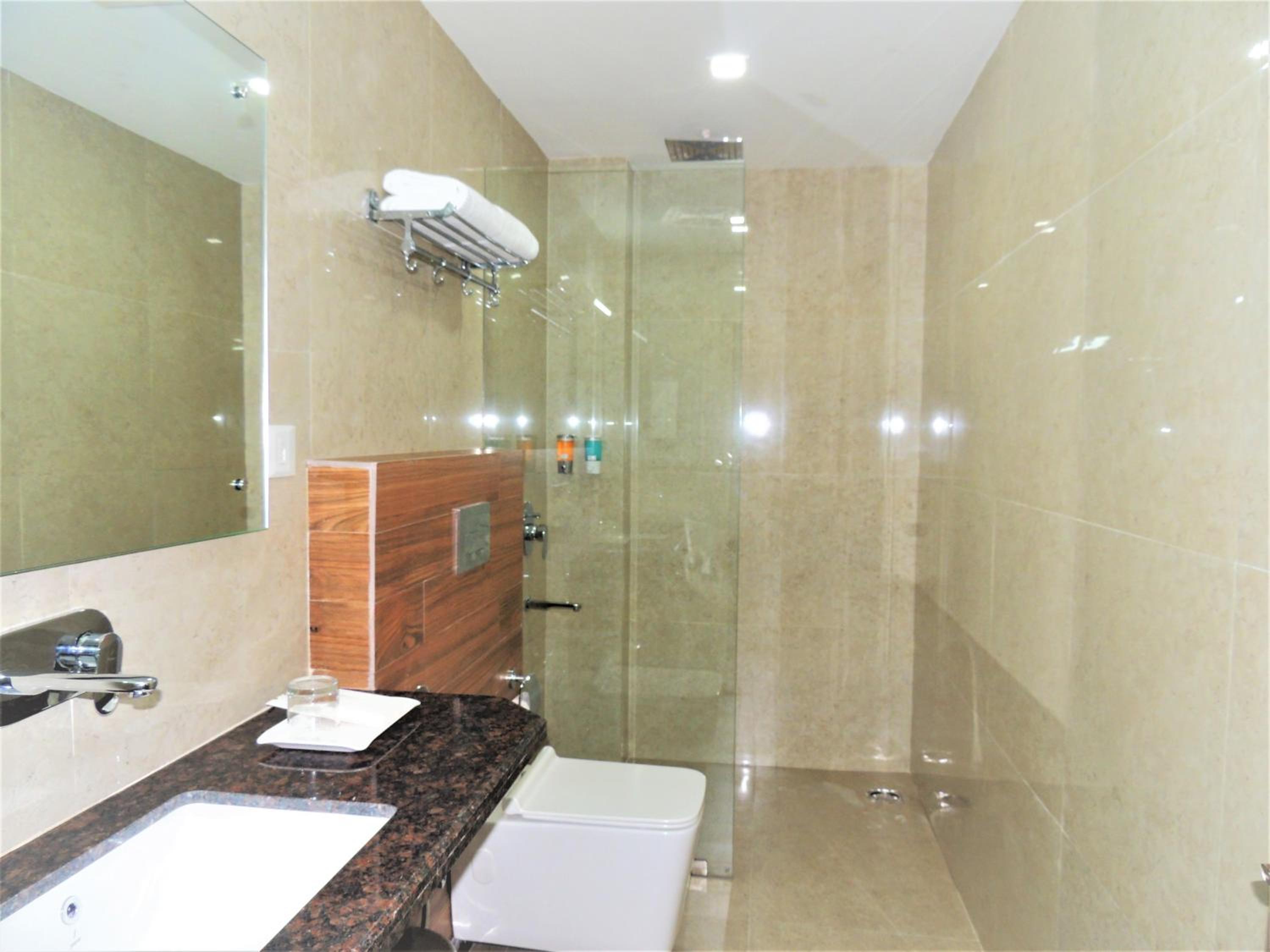 Standard Twin Room - Photo 2