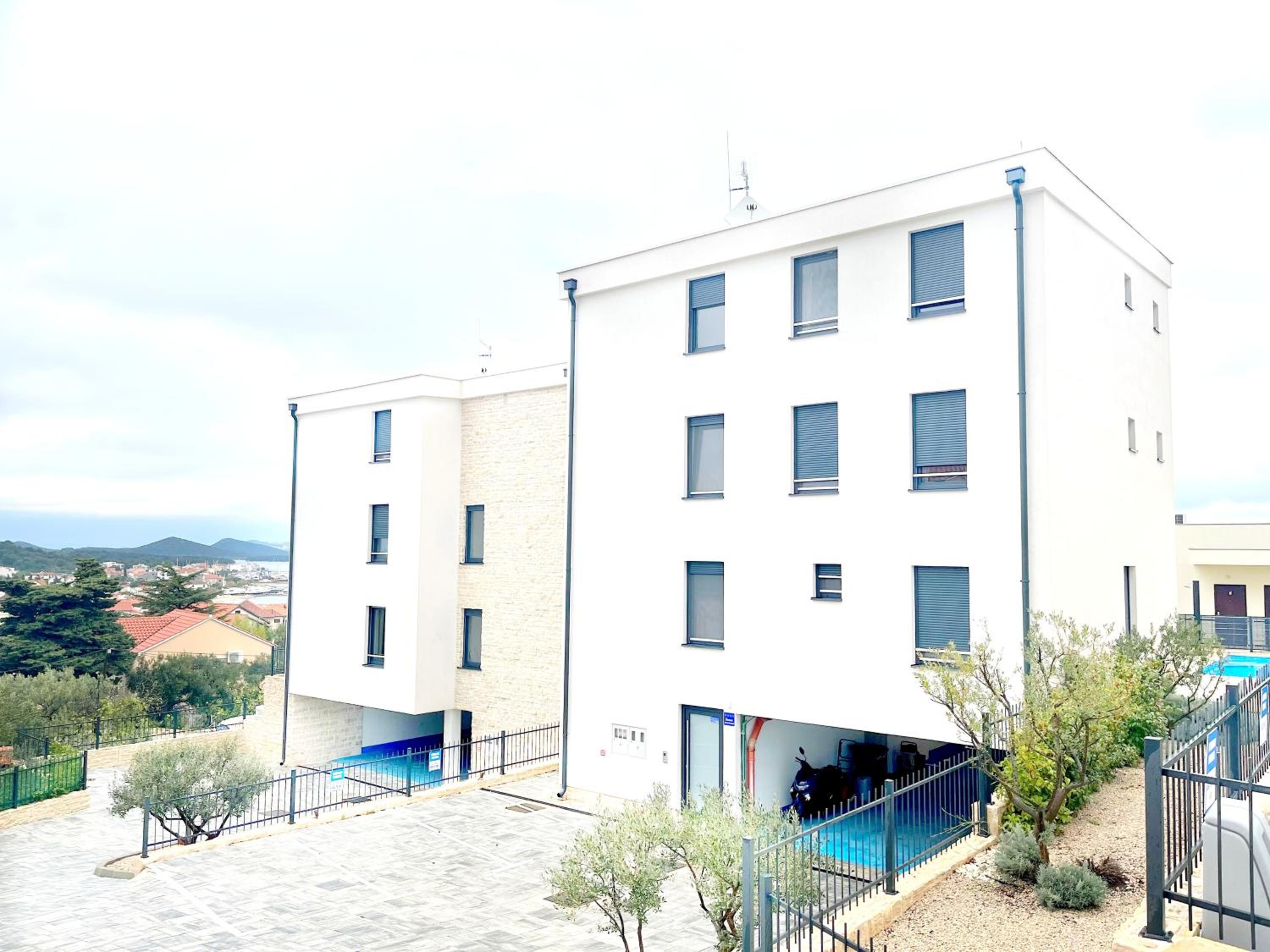 One-Bedroom Apartment with Sea View and Terrace photo 3