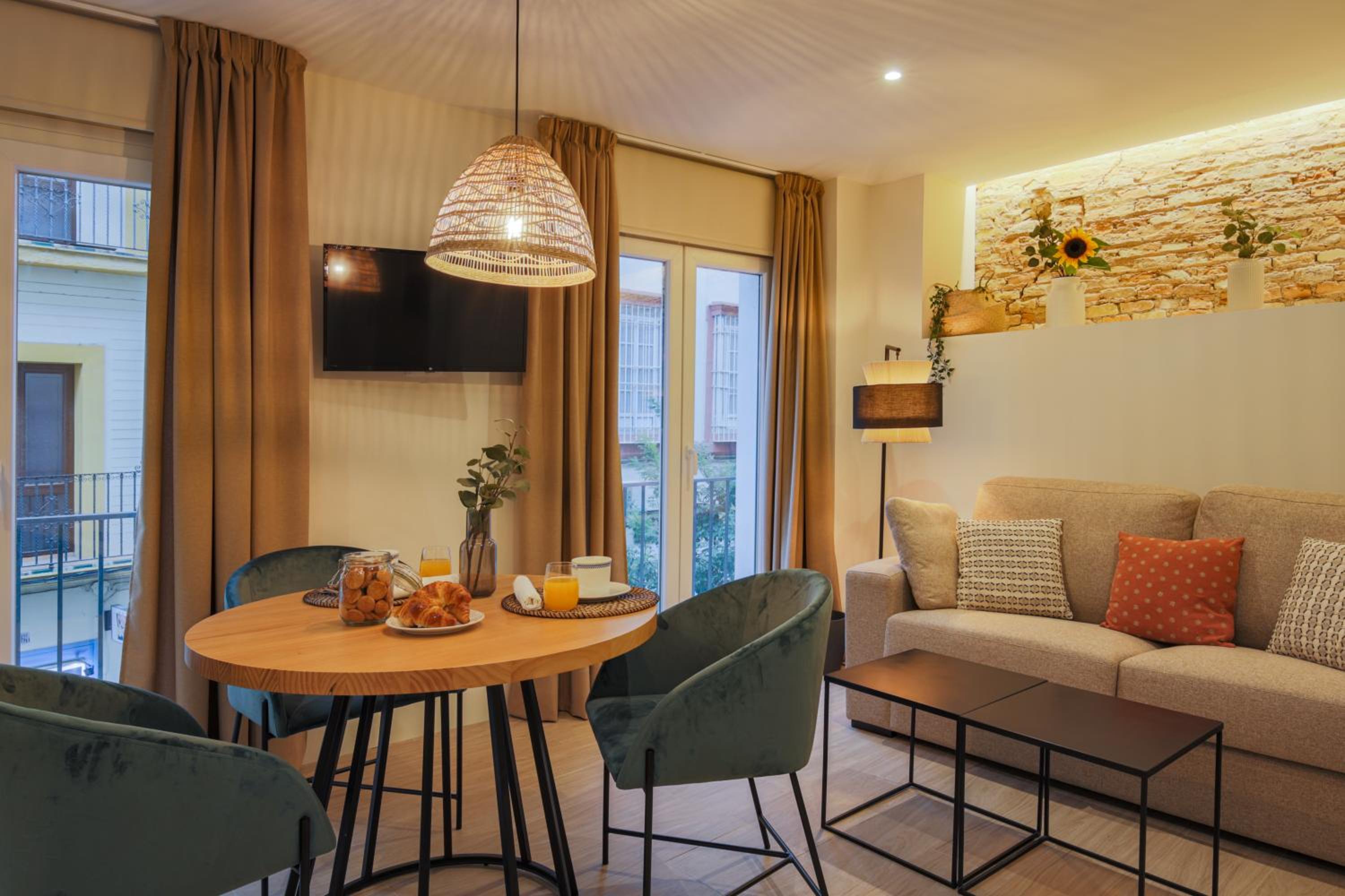 One-Bedroom Suite - Photo 1