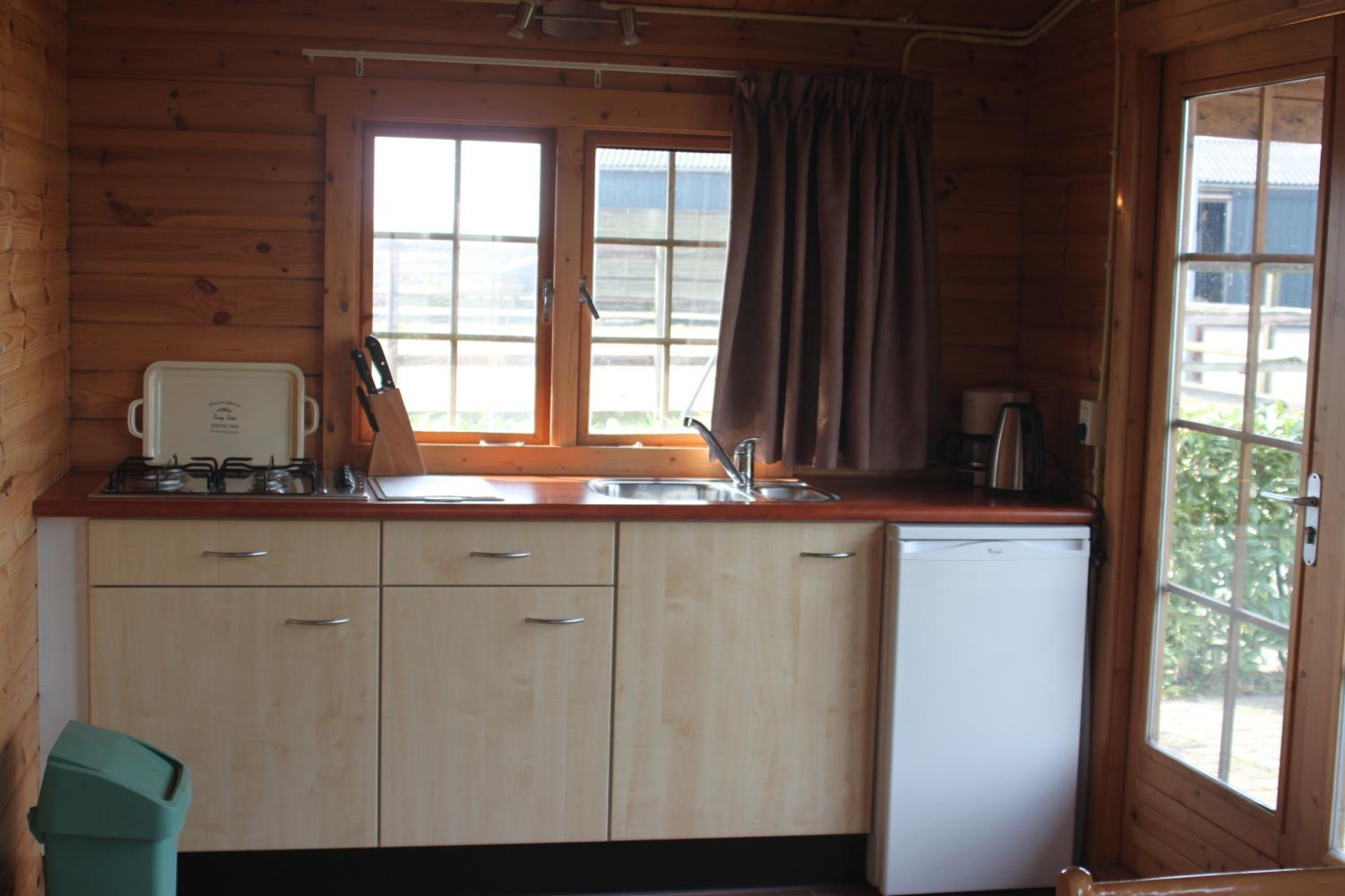 Log Cabin photo 3