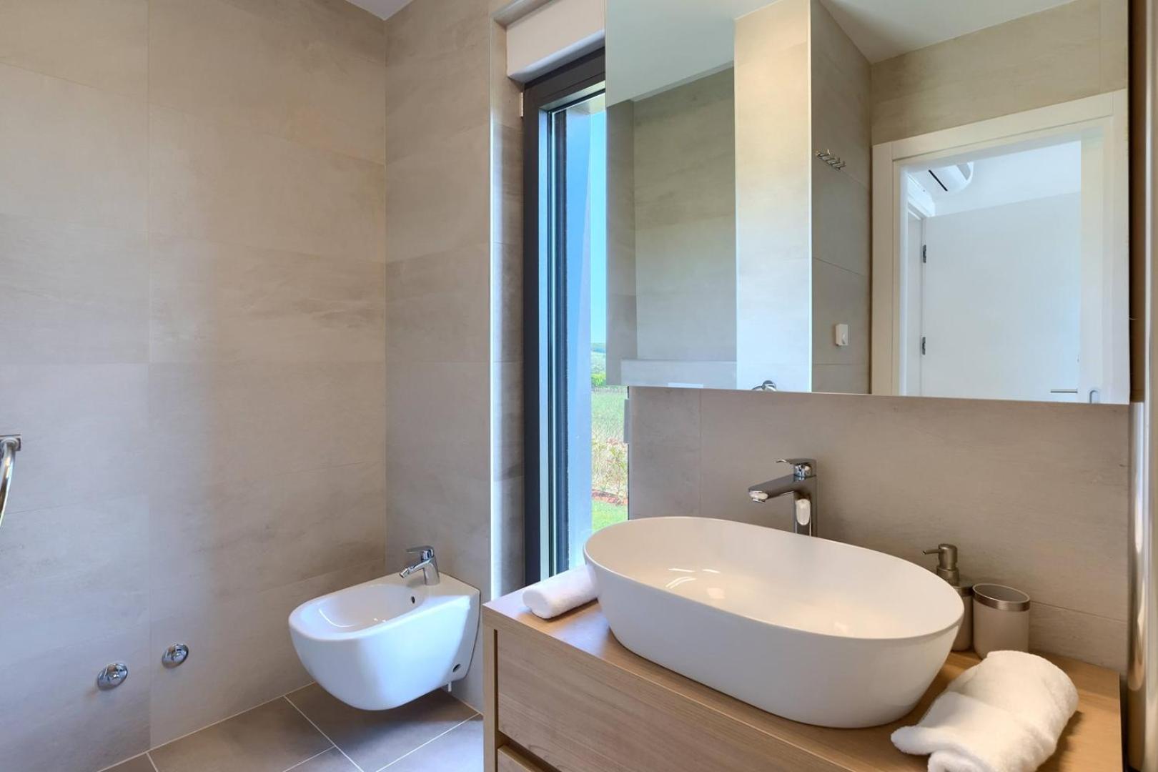 Villa photo 3