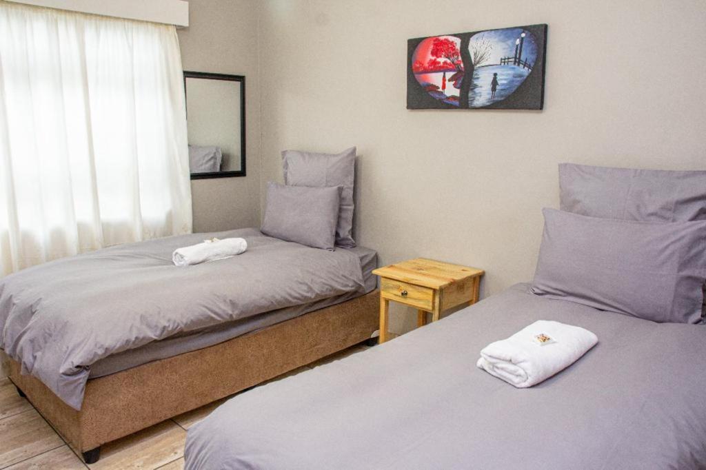Deluxe Twin Room photo 2