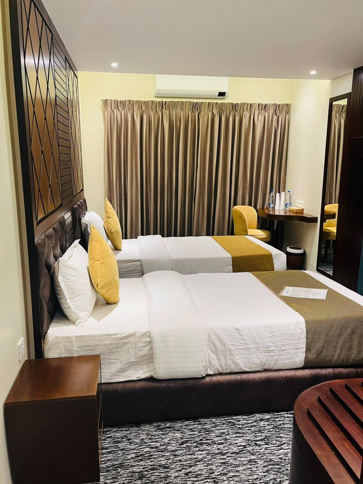 Twin Room with Mountain View photo 1