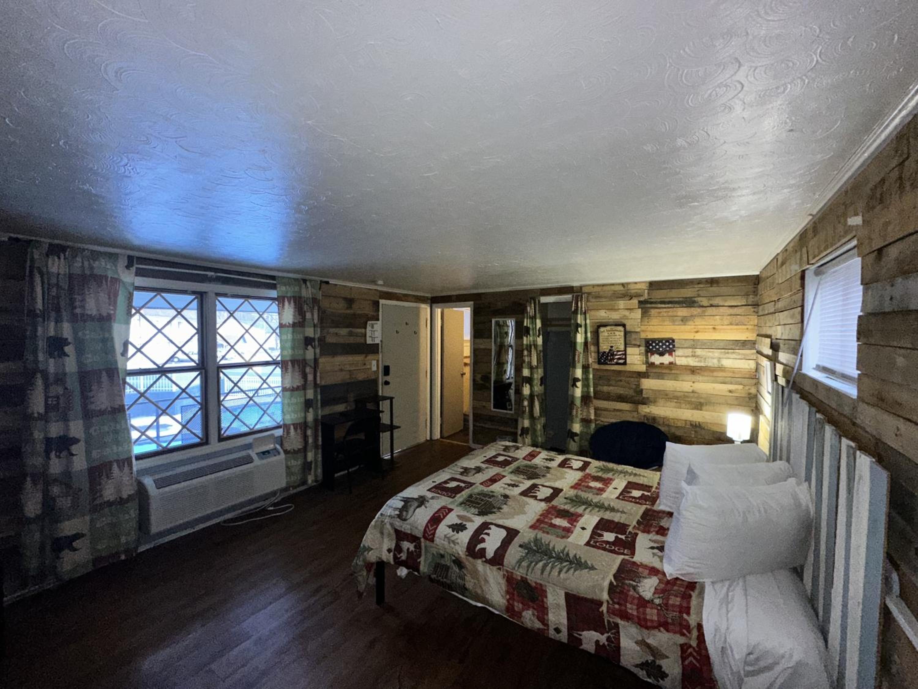 Queen Room - Photo 2