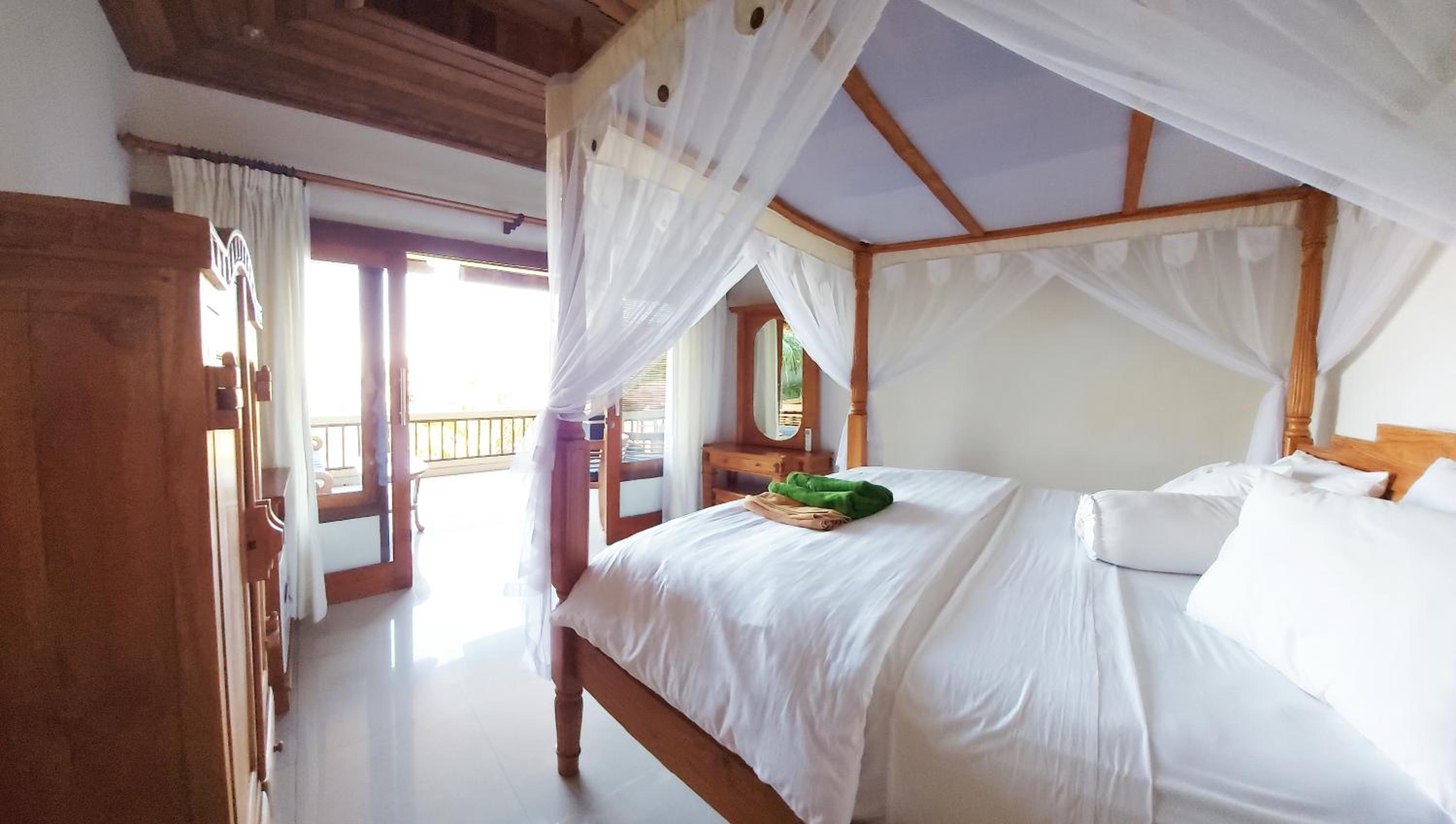 Double Room with Garden View - Photo 16