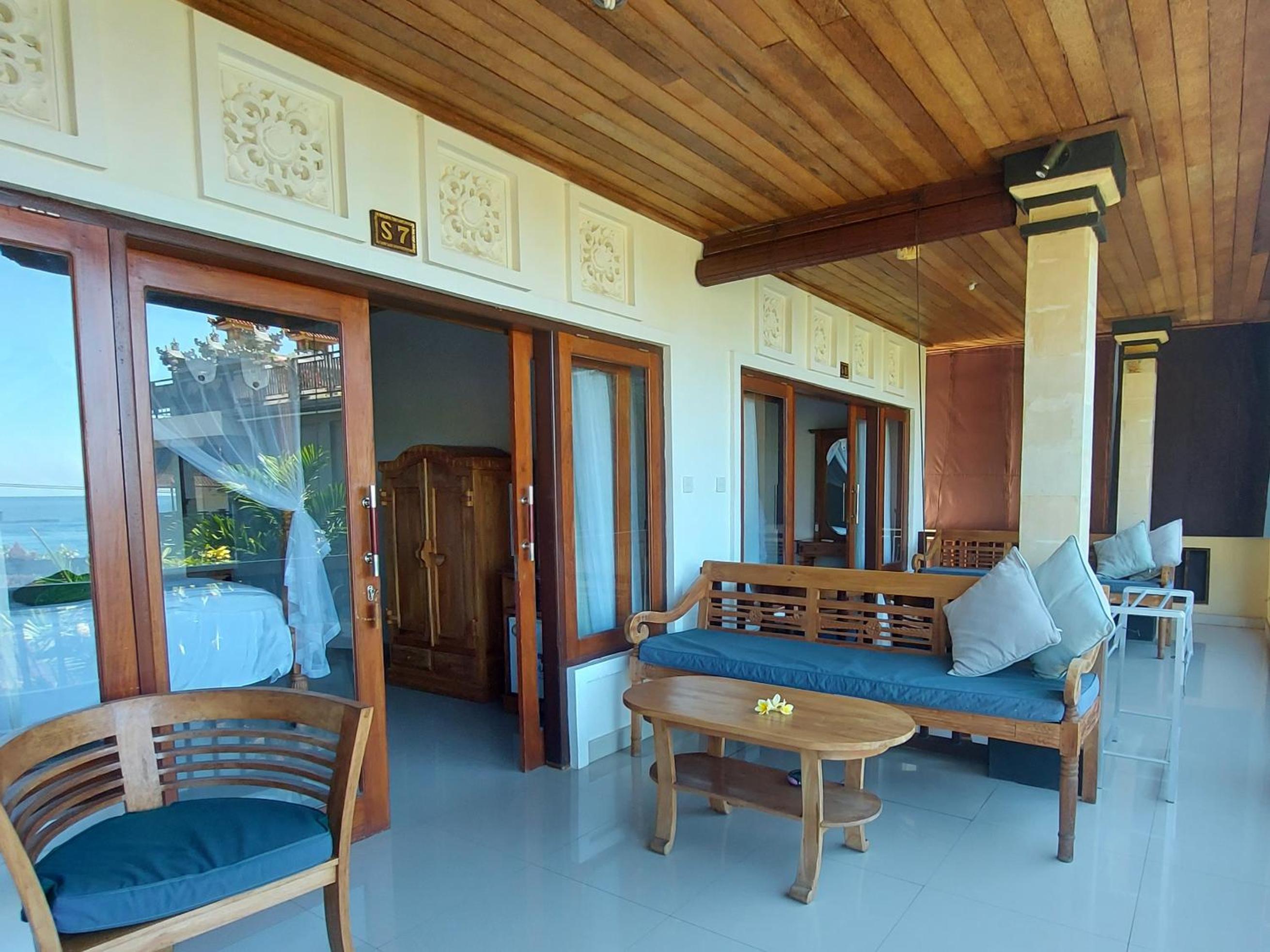 Deluxe Room with Sea View - Photo 7