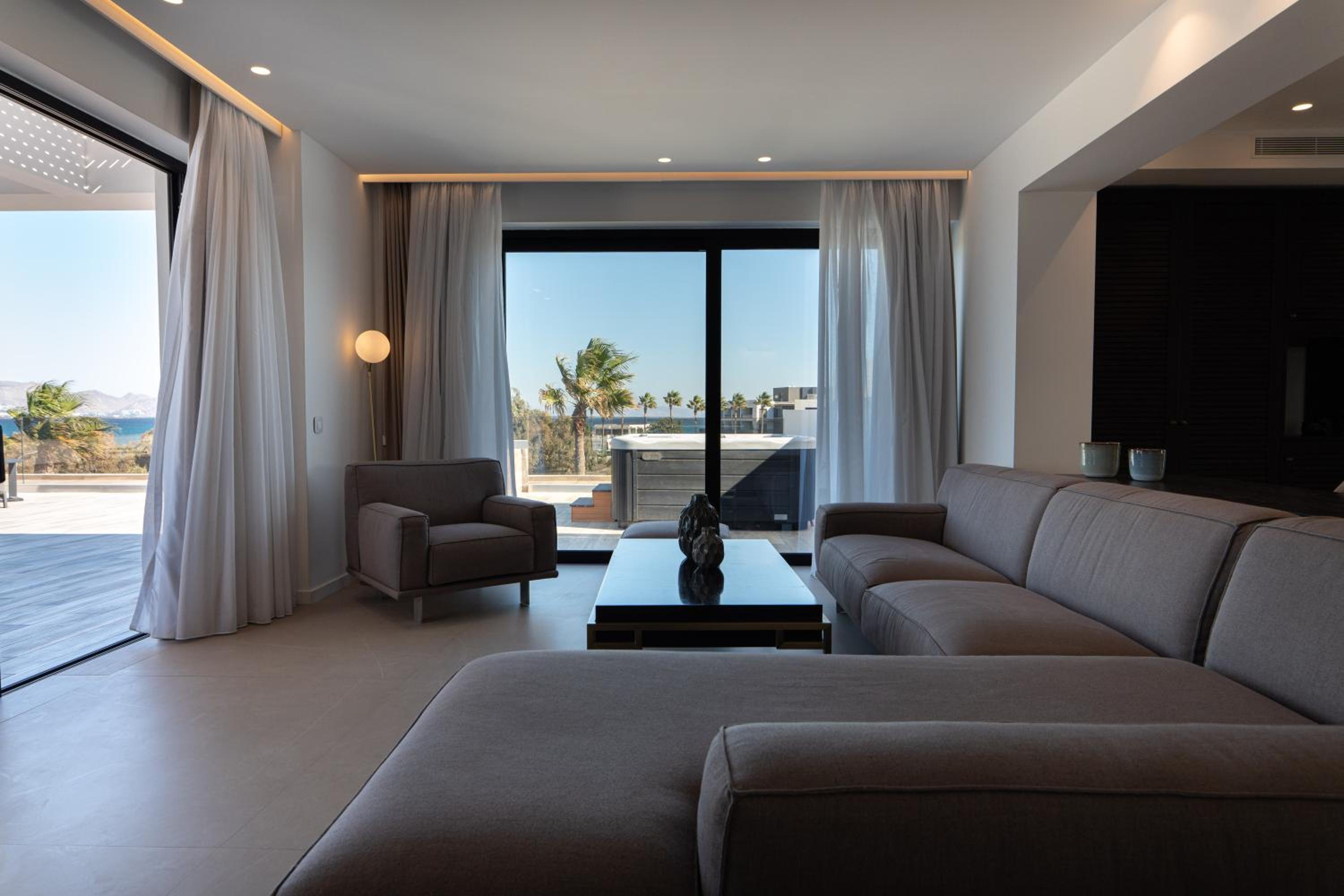 Penthouse Suite Sea View with Outdoor Jacuzzi photo 3