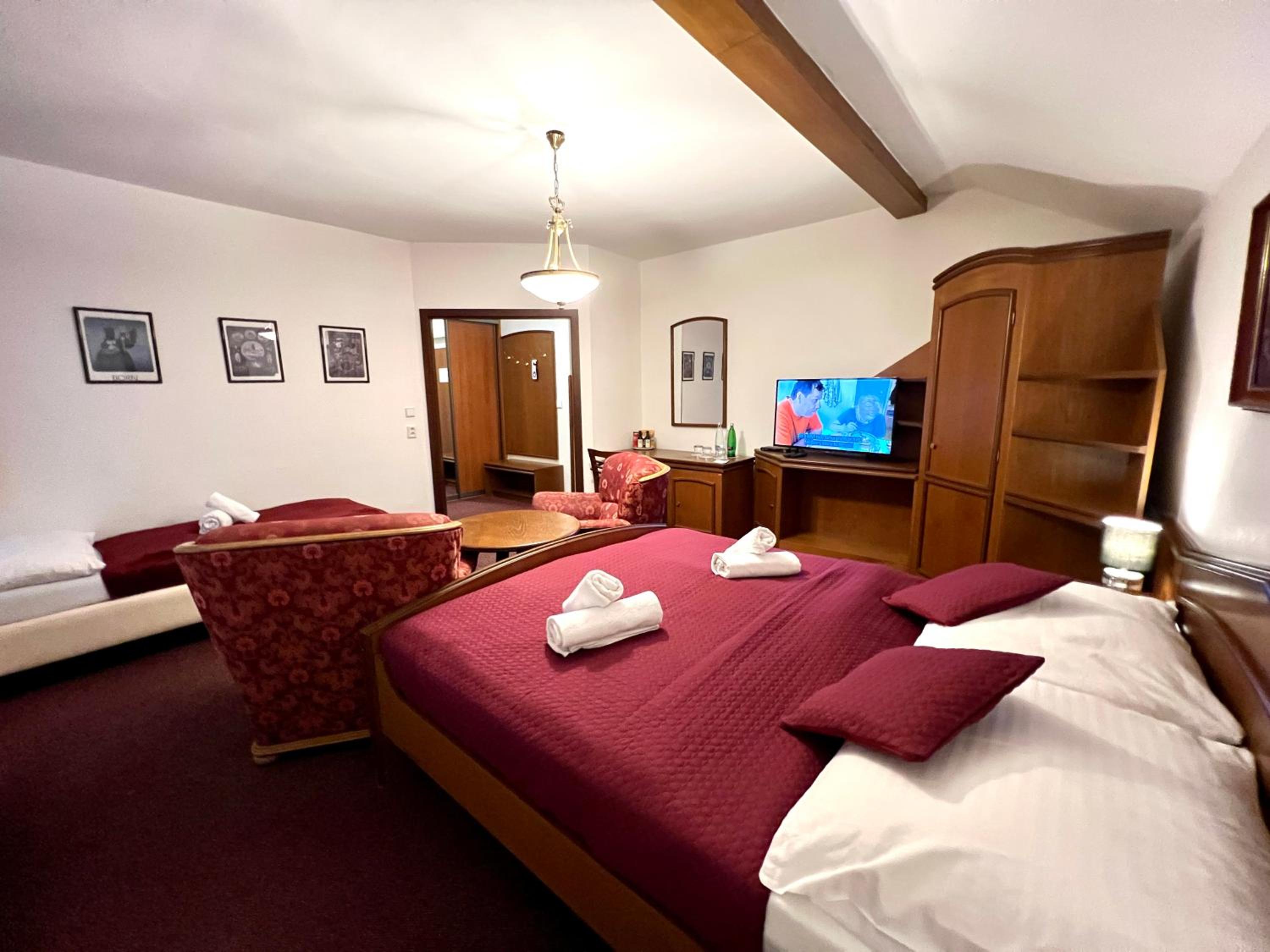 Triple Room with Bath photo 3