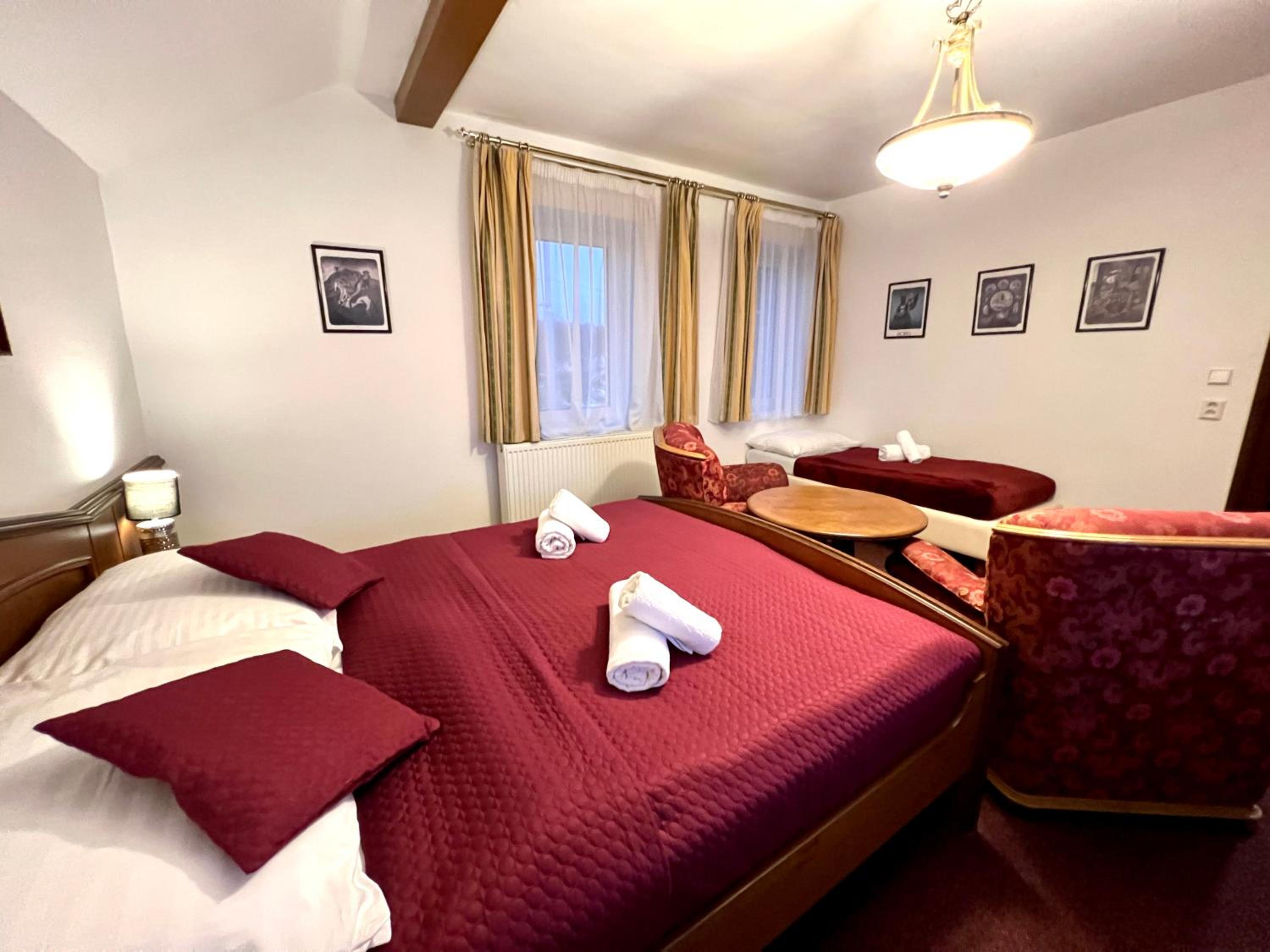 Triple Room with Bath photo 2
