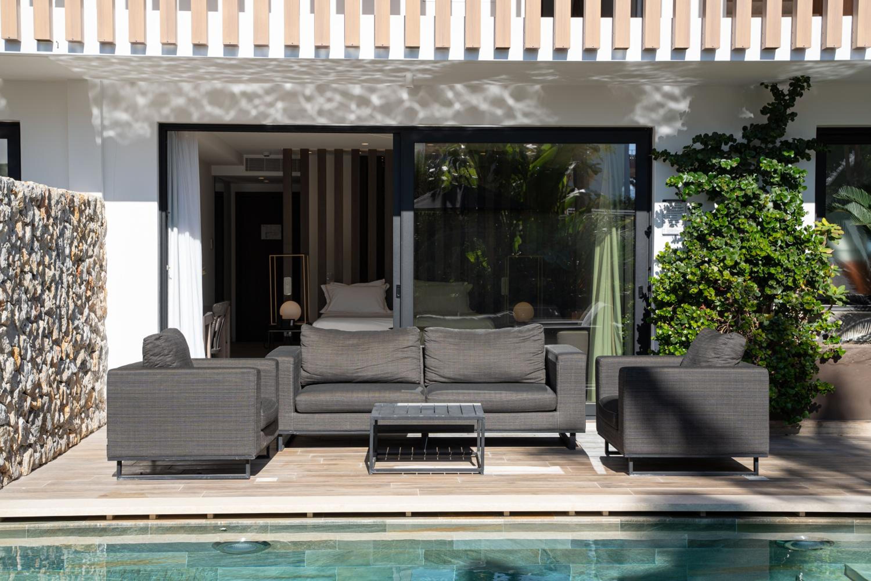 Superior Suite with Private Pool photo 3