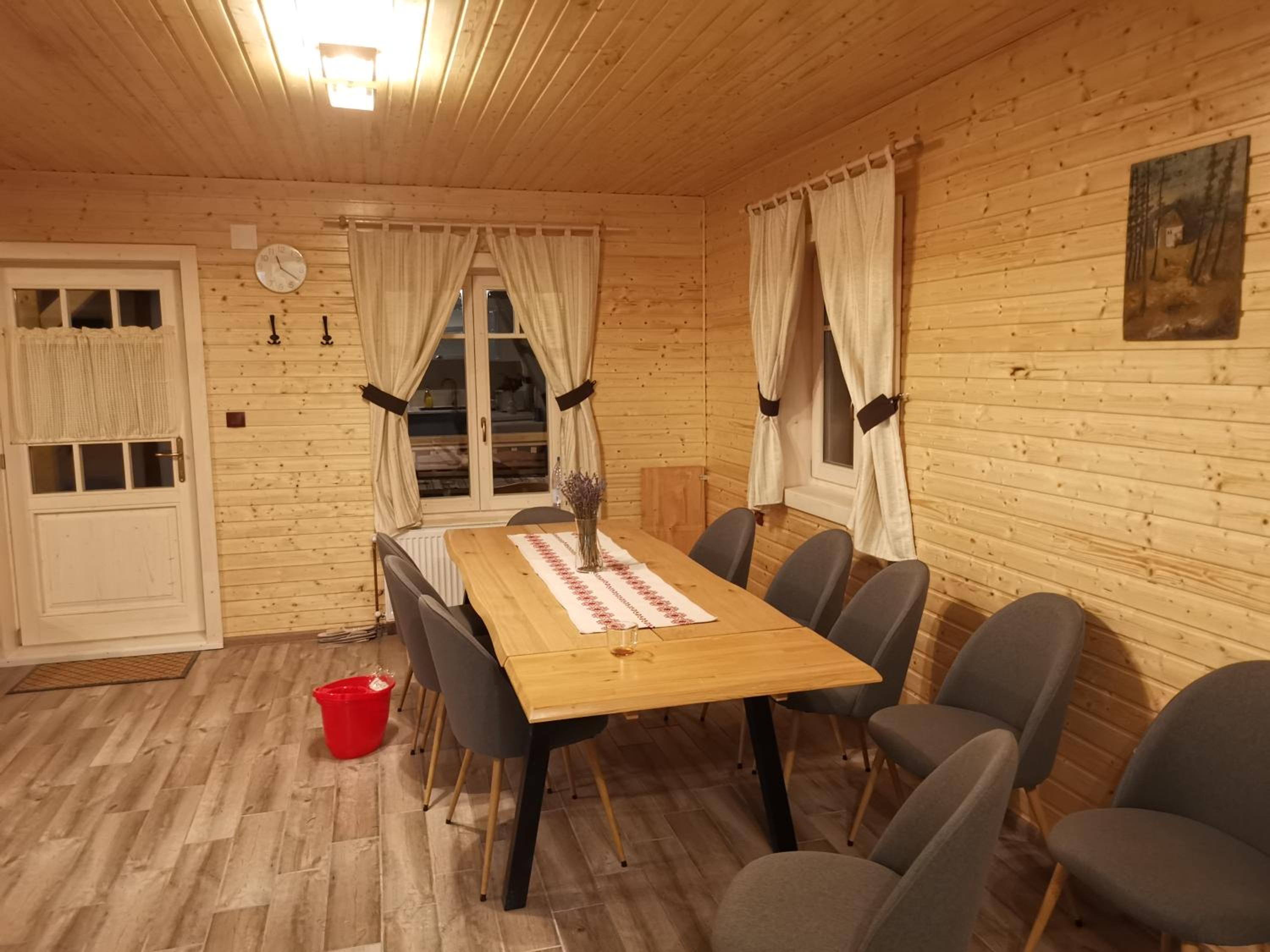 Three-Bedroom House photo 3