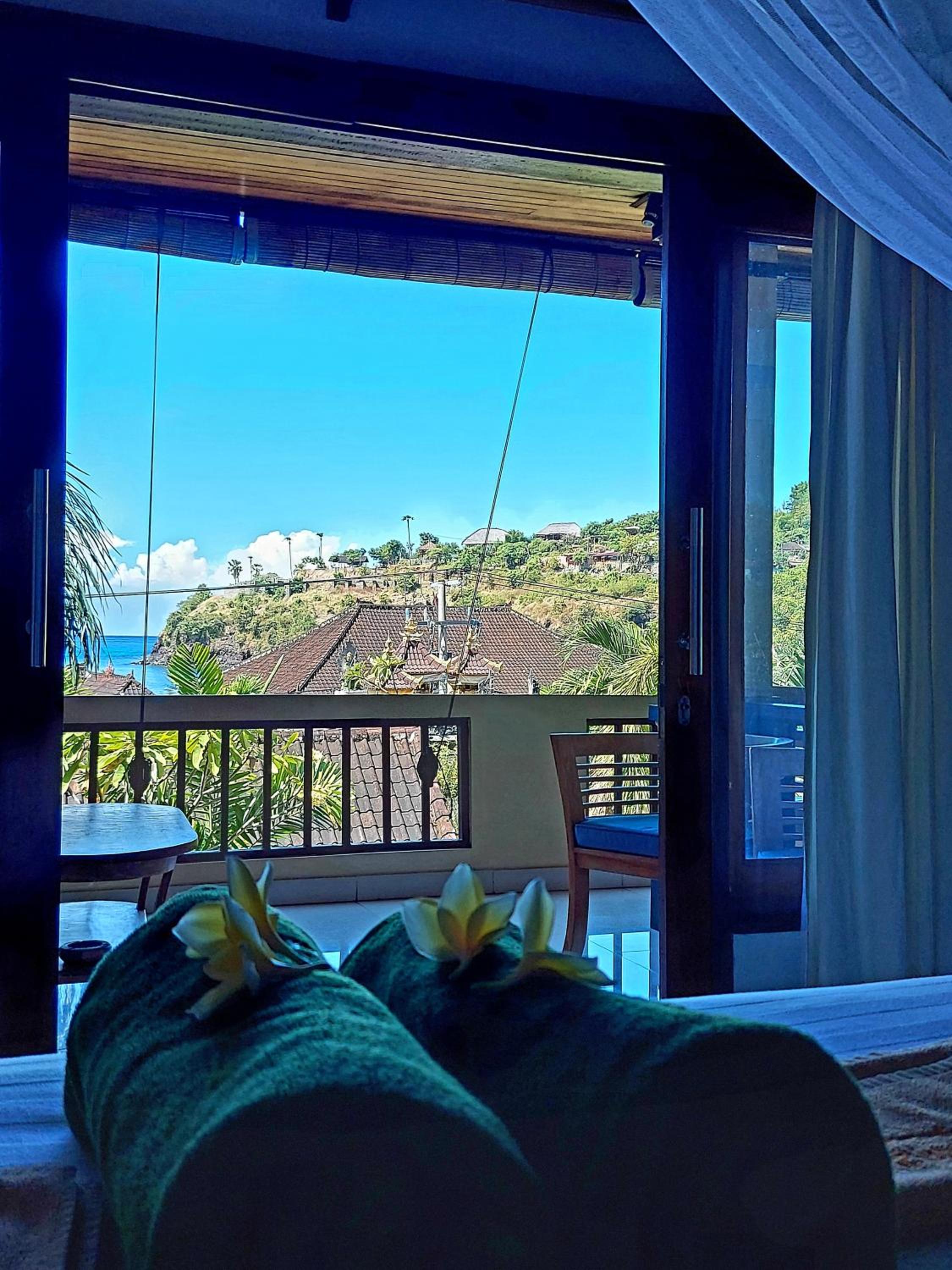 Deluxe Room with Sea View - Photo 11