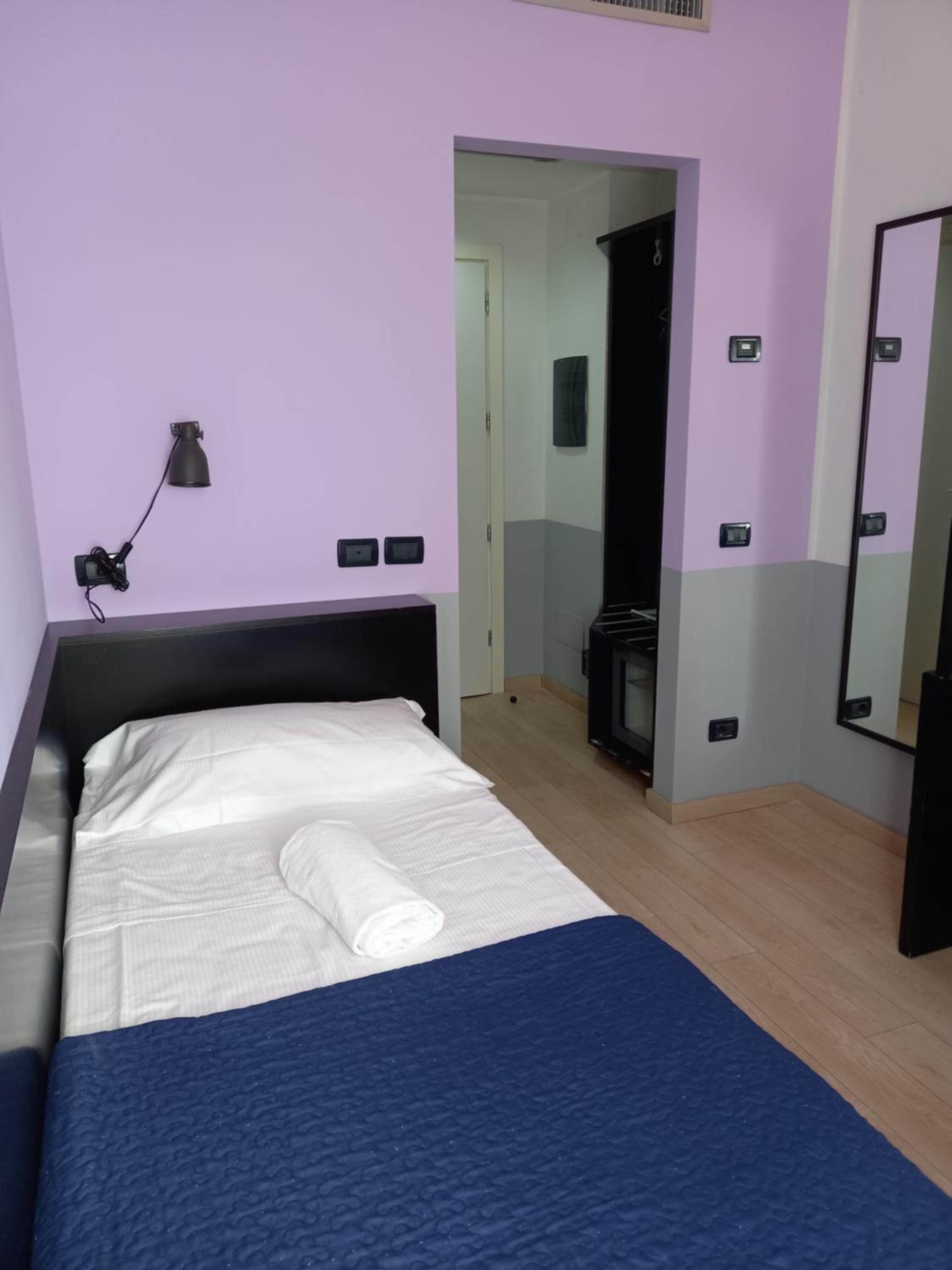 Single Room photo 1