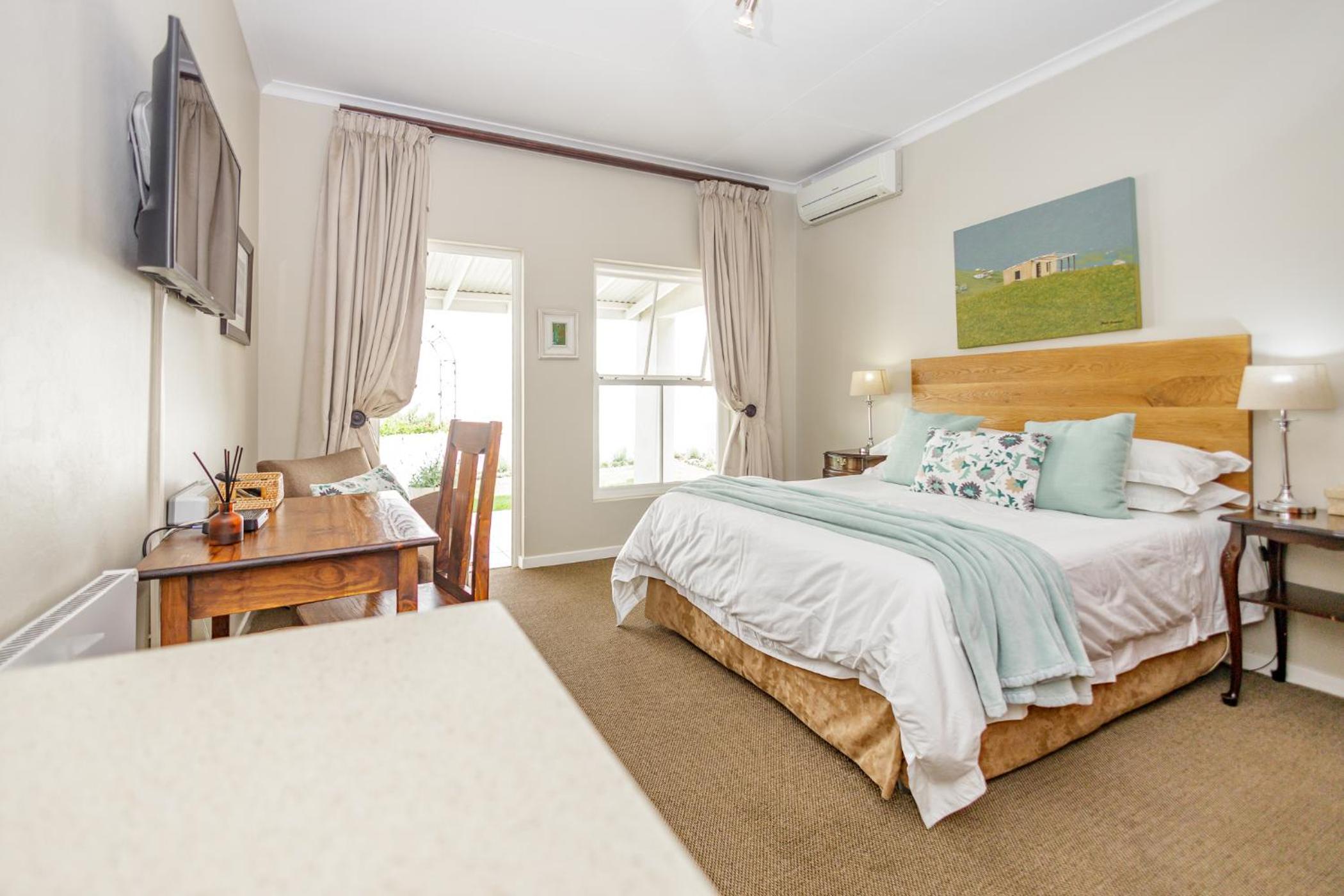 Queen Room with Garden View