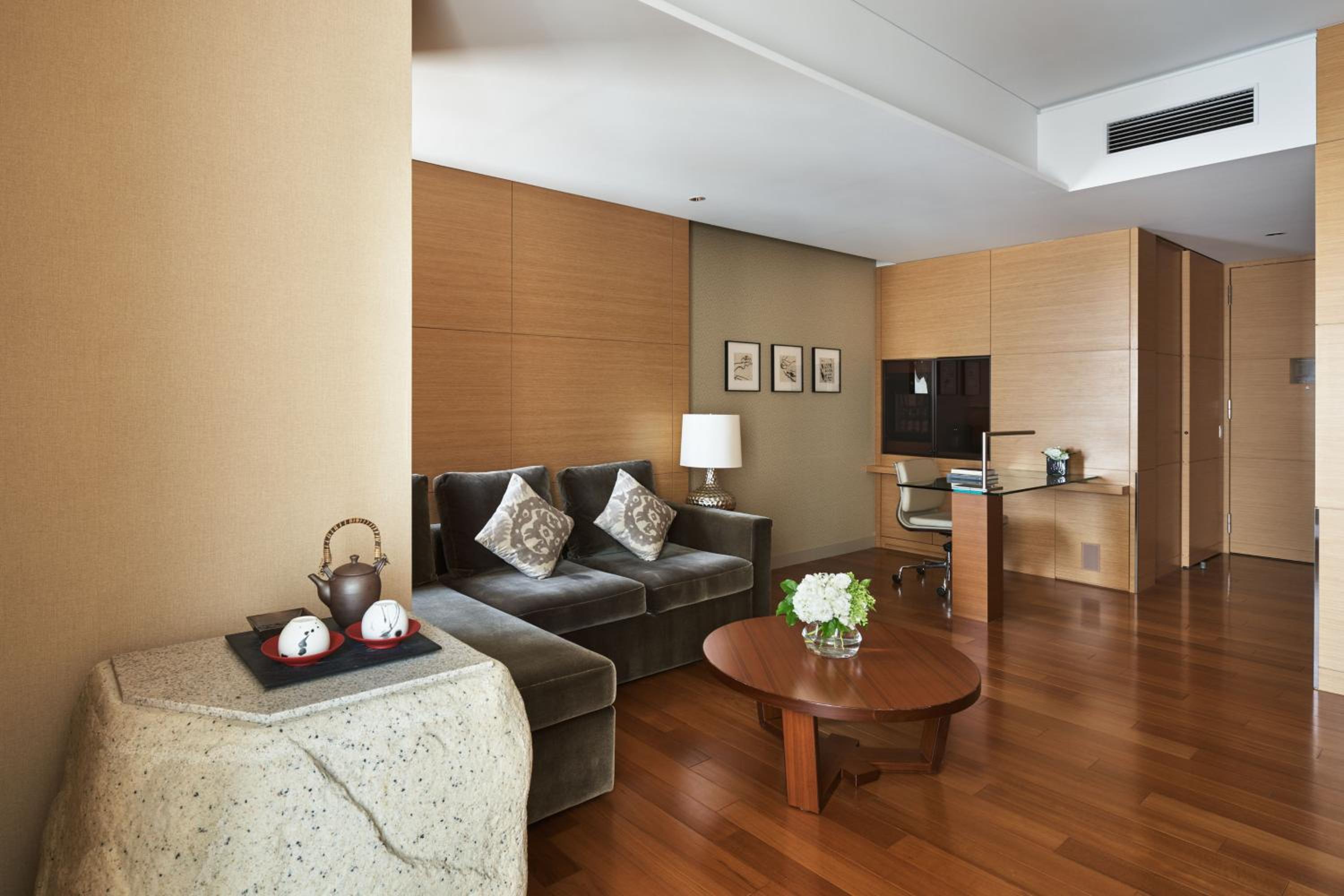 Junior King Suite - Photo 5