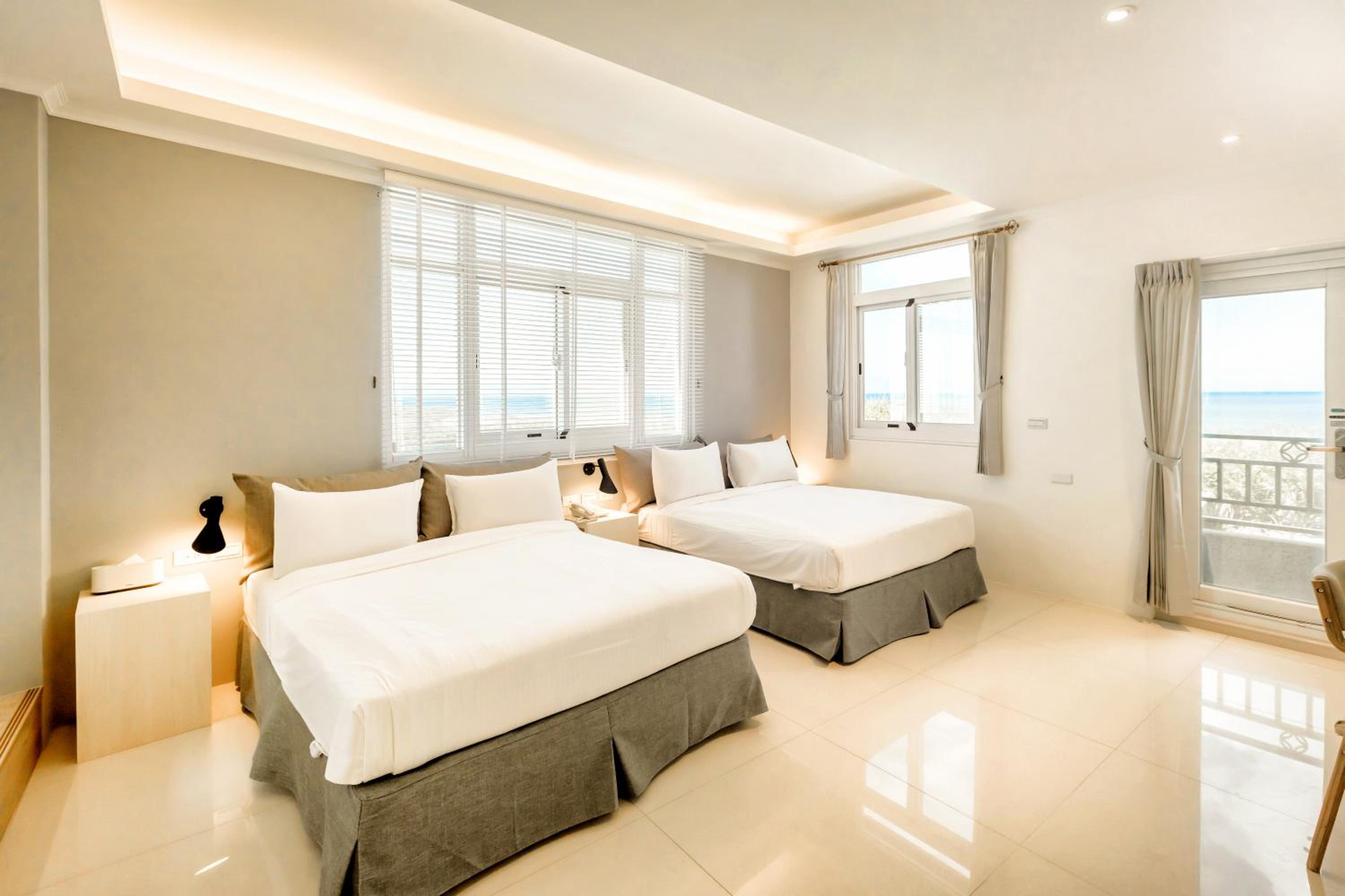 Quadruple Room with Sea View