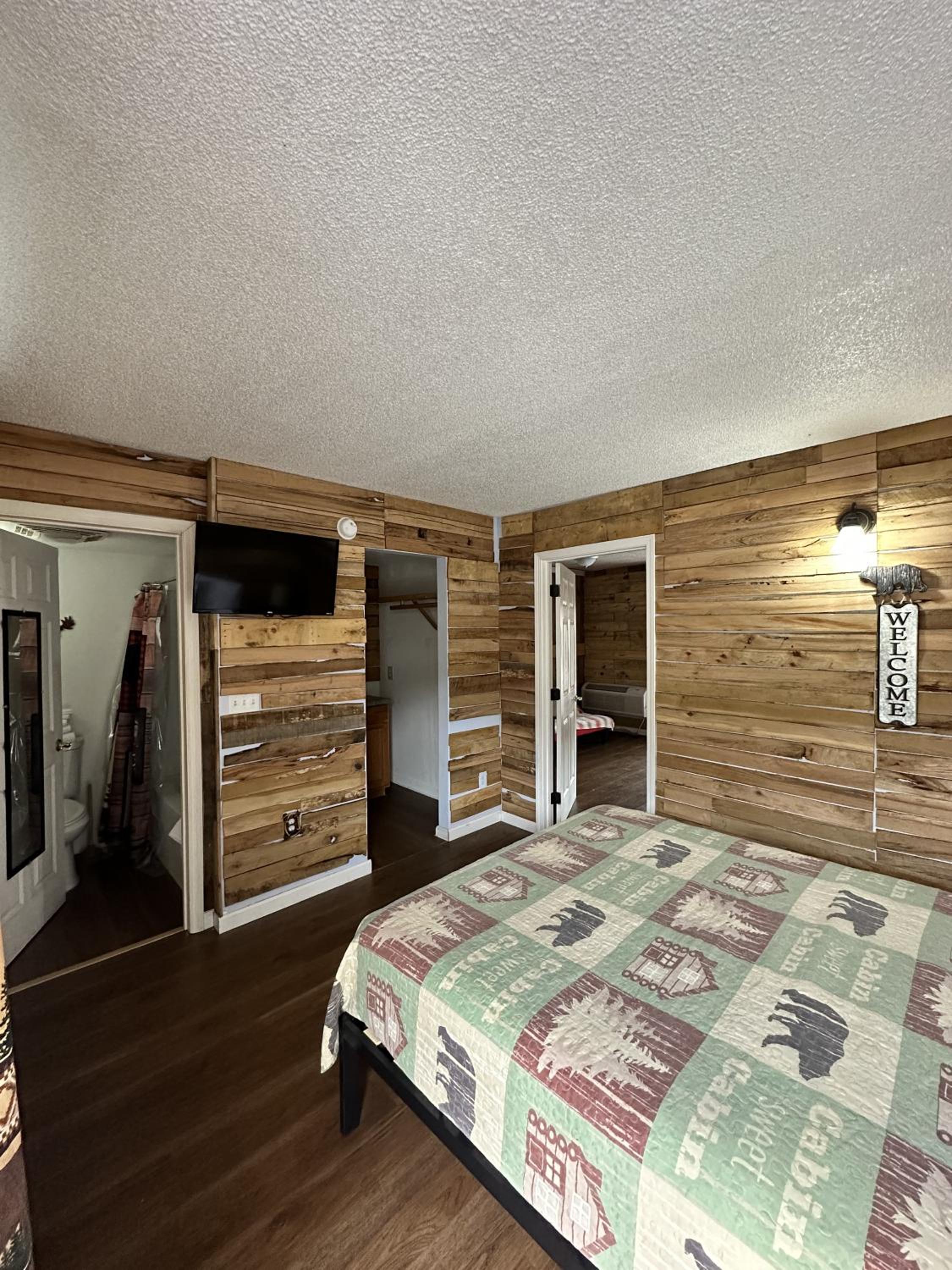 Triple Room with Balcony - Photo 6