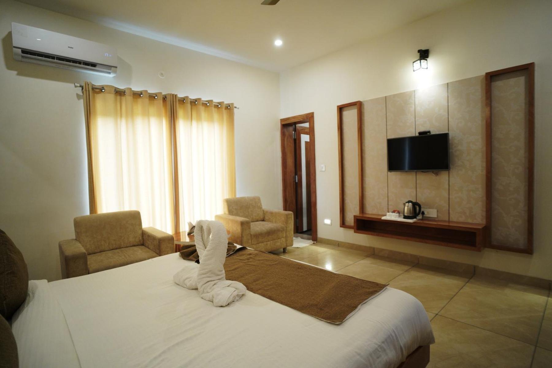 King Room with Garden View - Photo 13