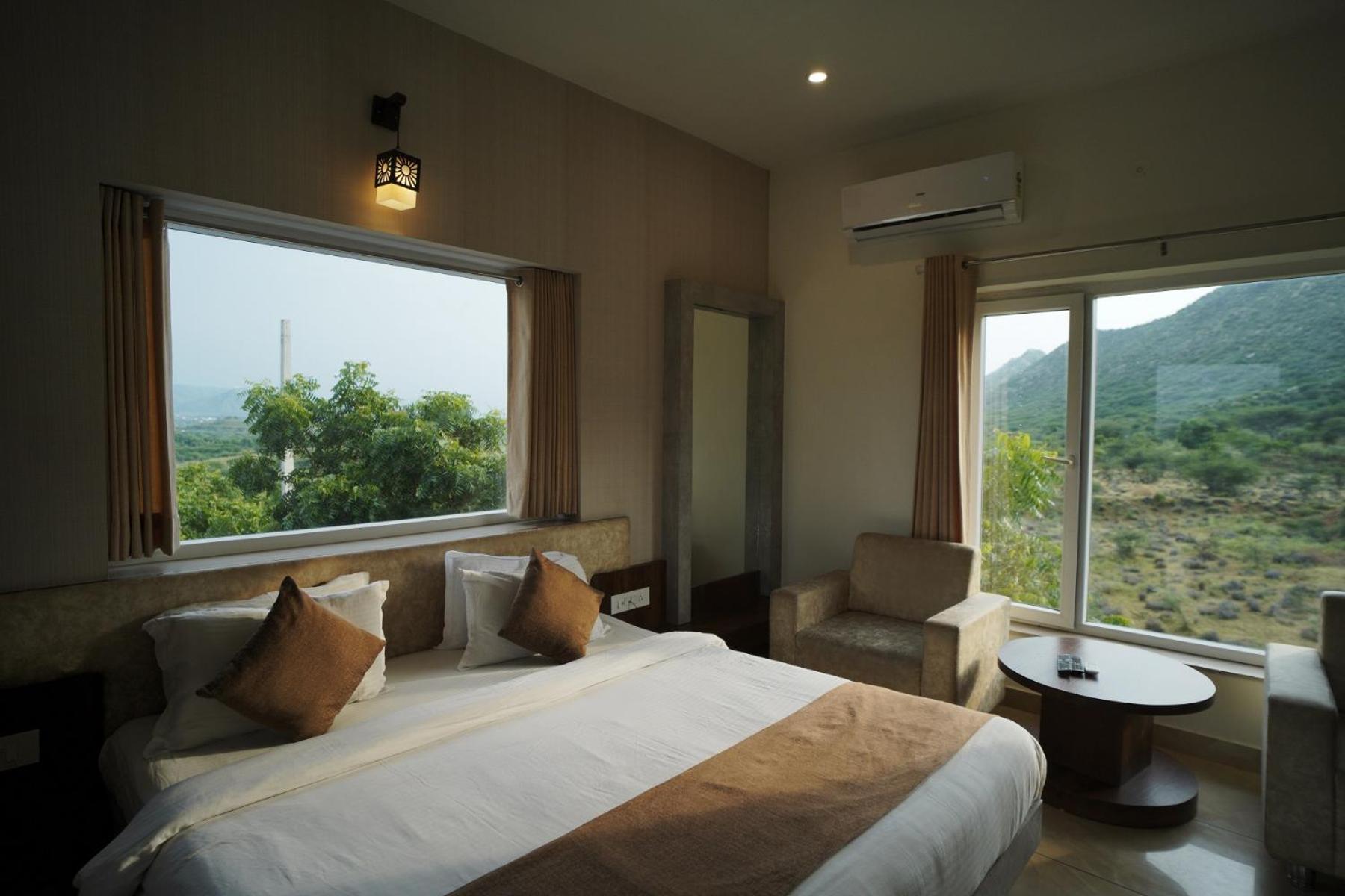 King Room with Garden View - Photo 6