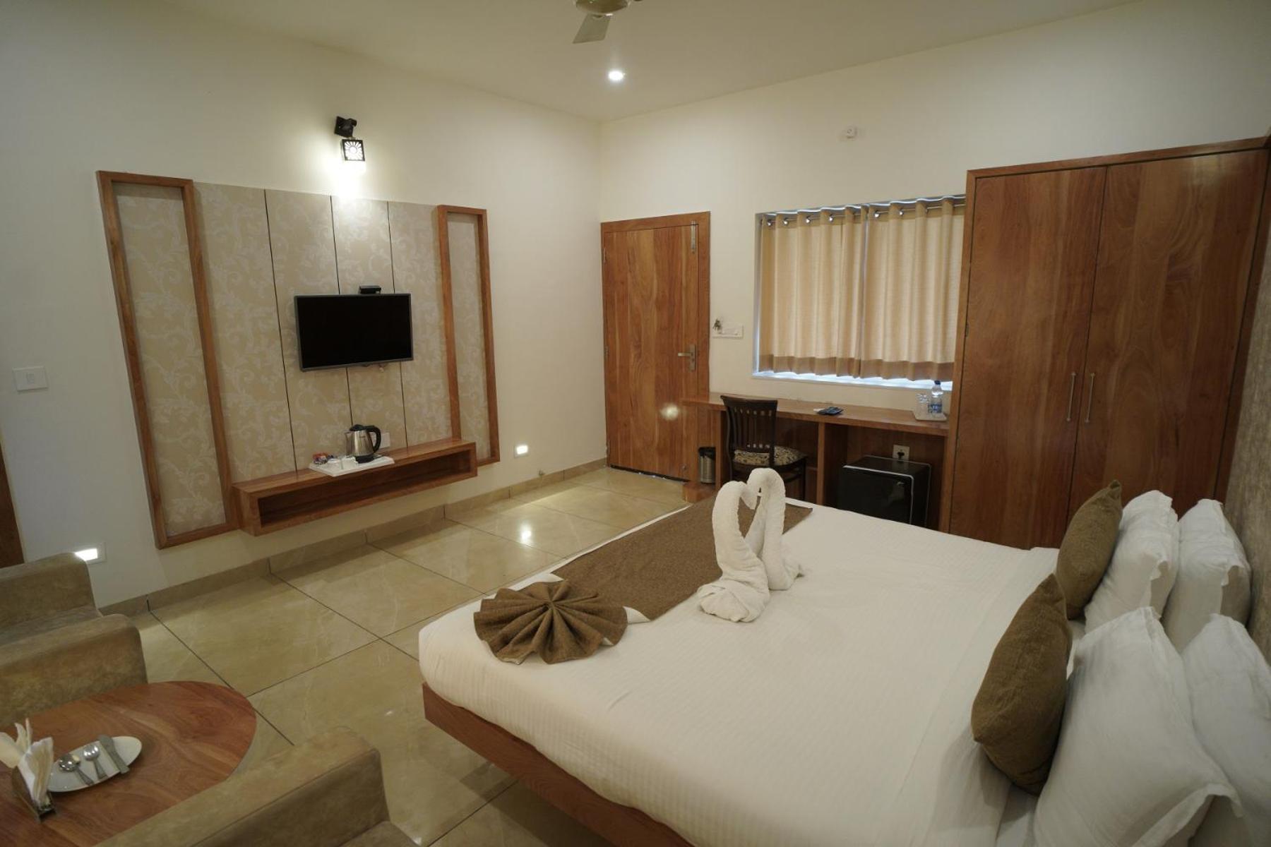King Room with Garden View - Photo 17