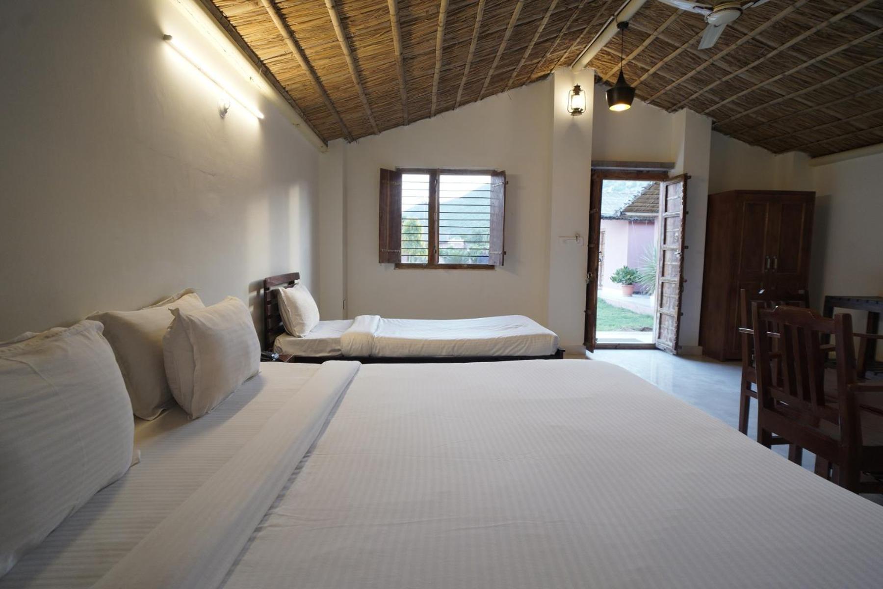 Cottage with Garden View - Photo 1