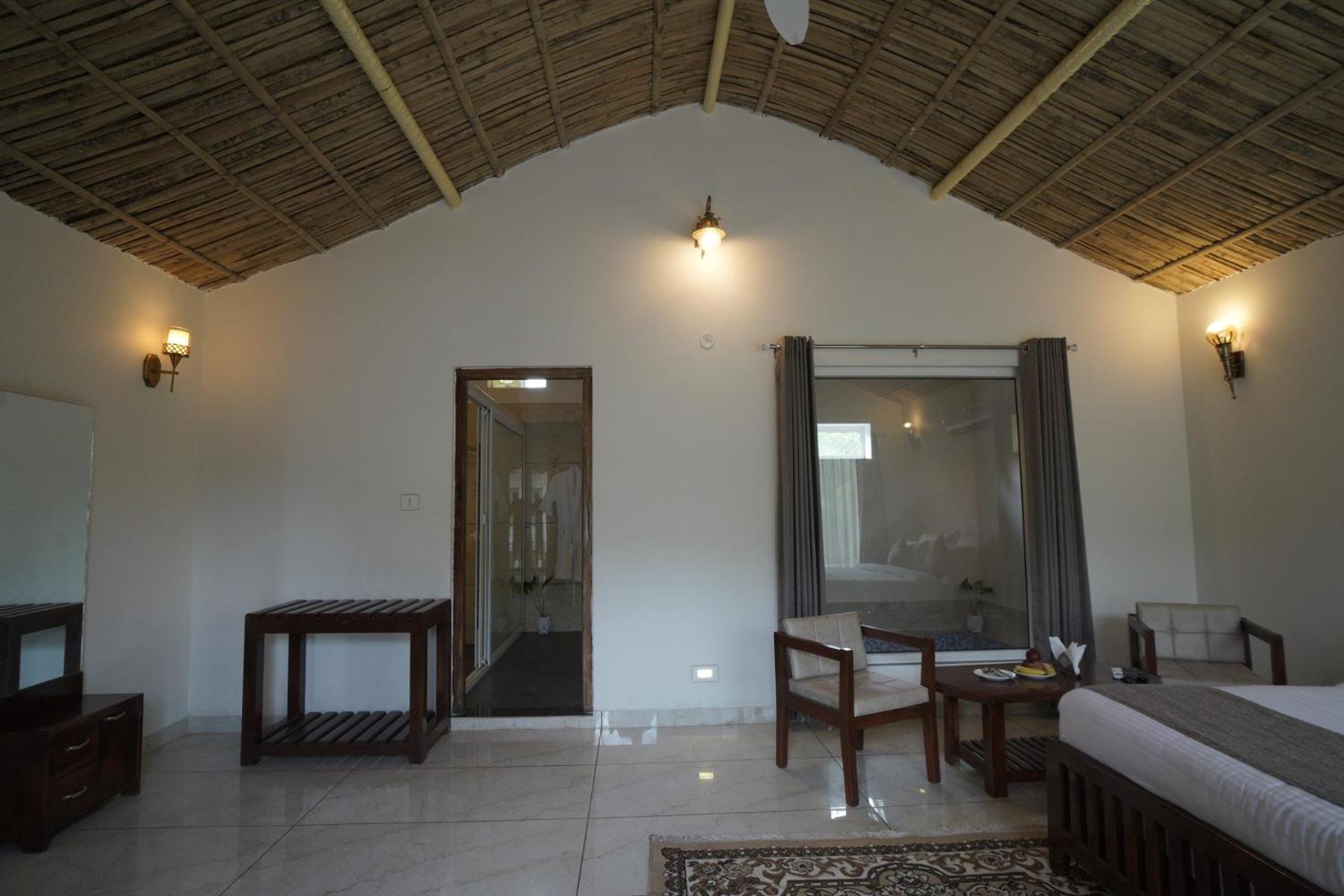 Villa with Private Pool - Photo 17