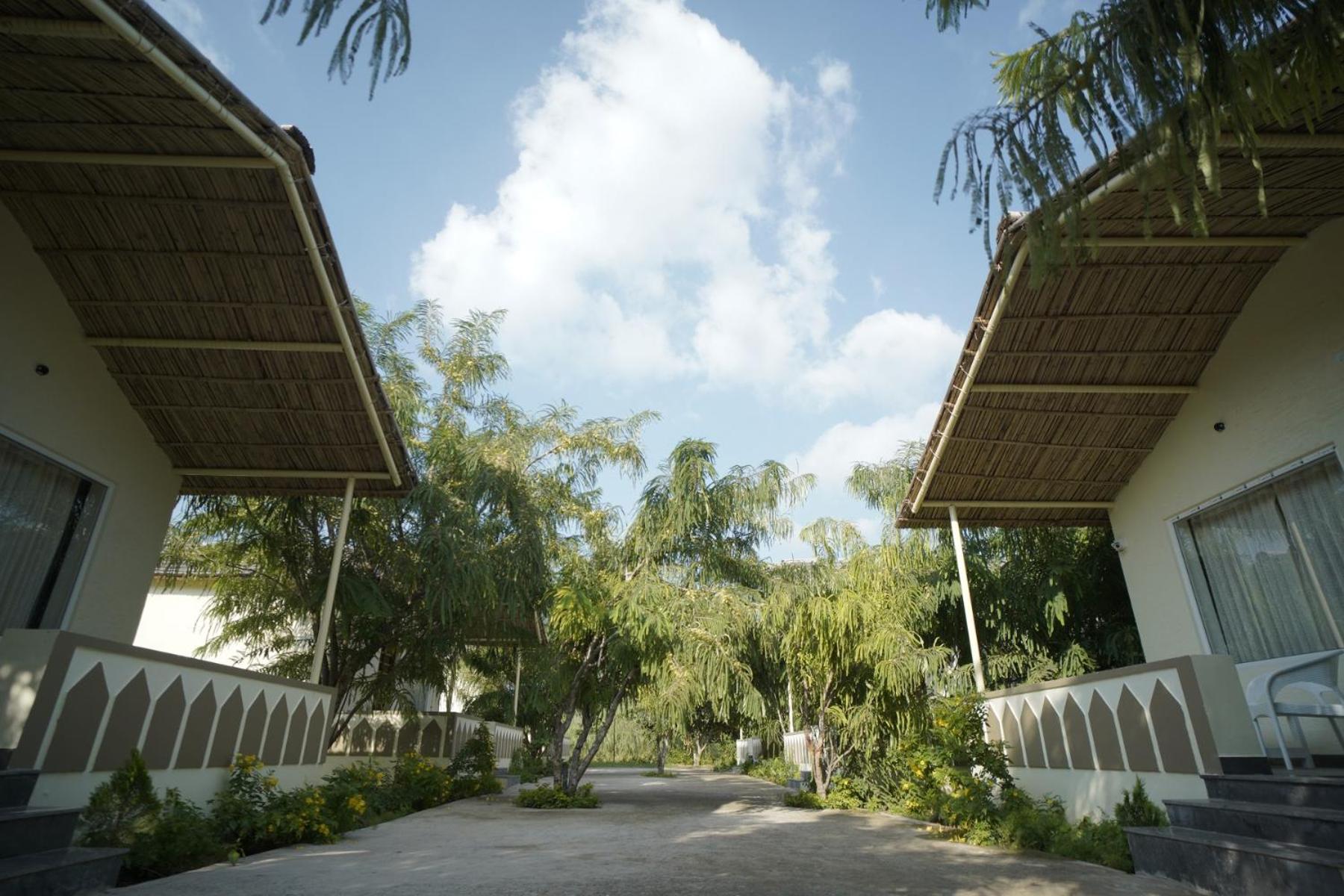 Villa with Private Pool - Photo 20