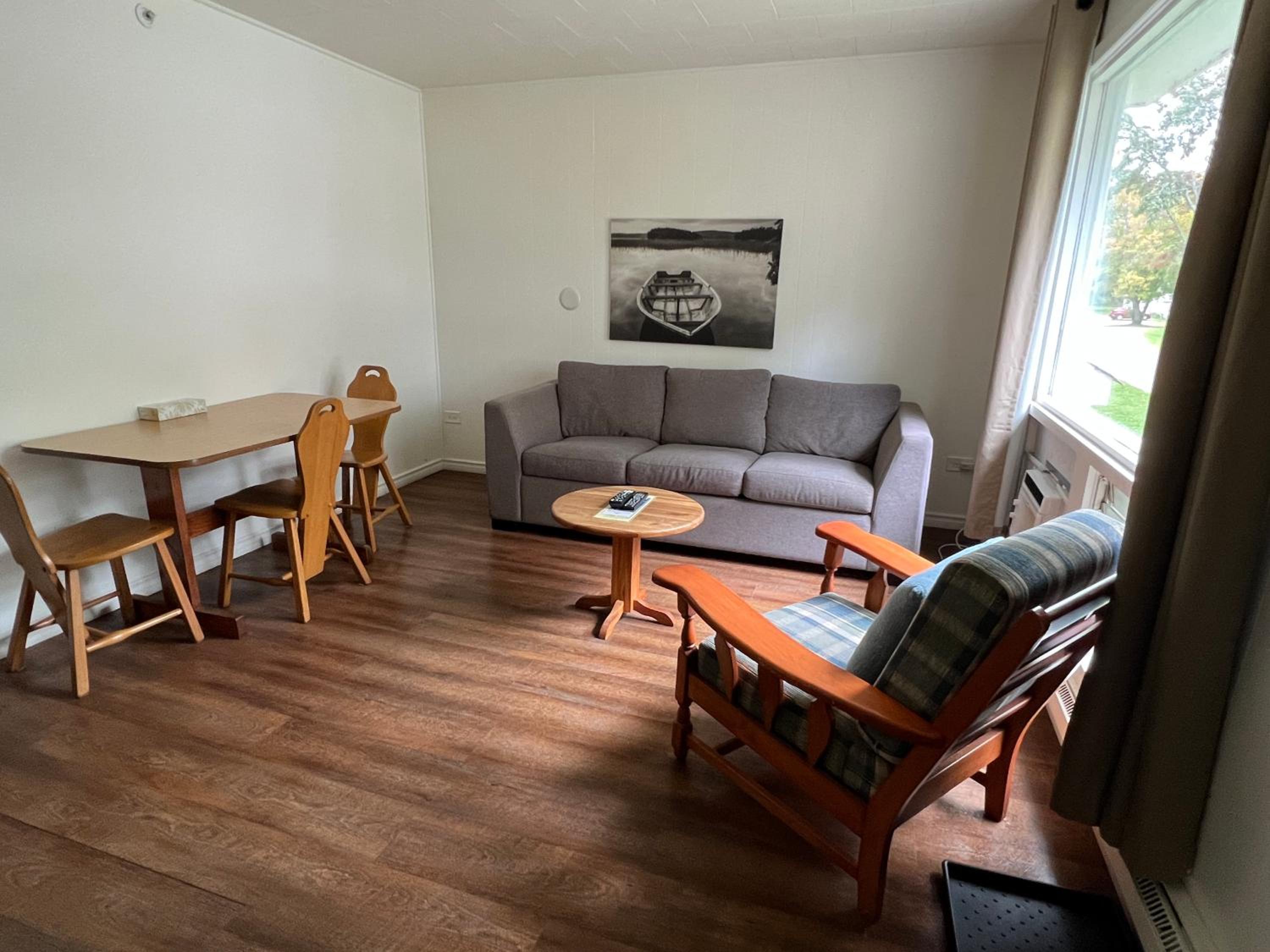 Suite with Kitchen - Castledown 20 photo 2