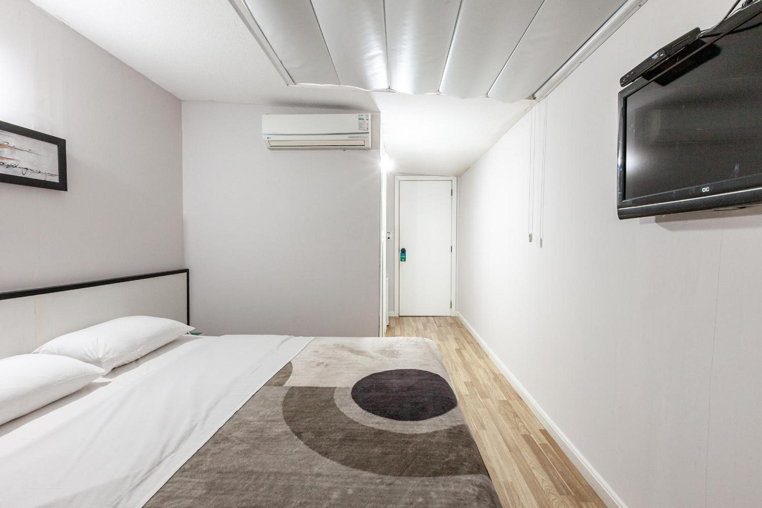 Deluxe Single Room photo 3