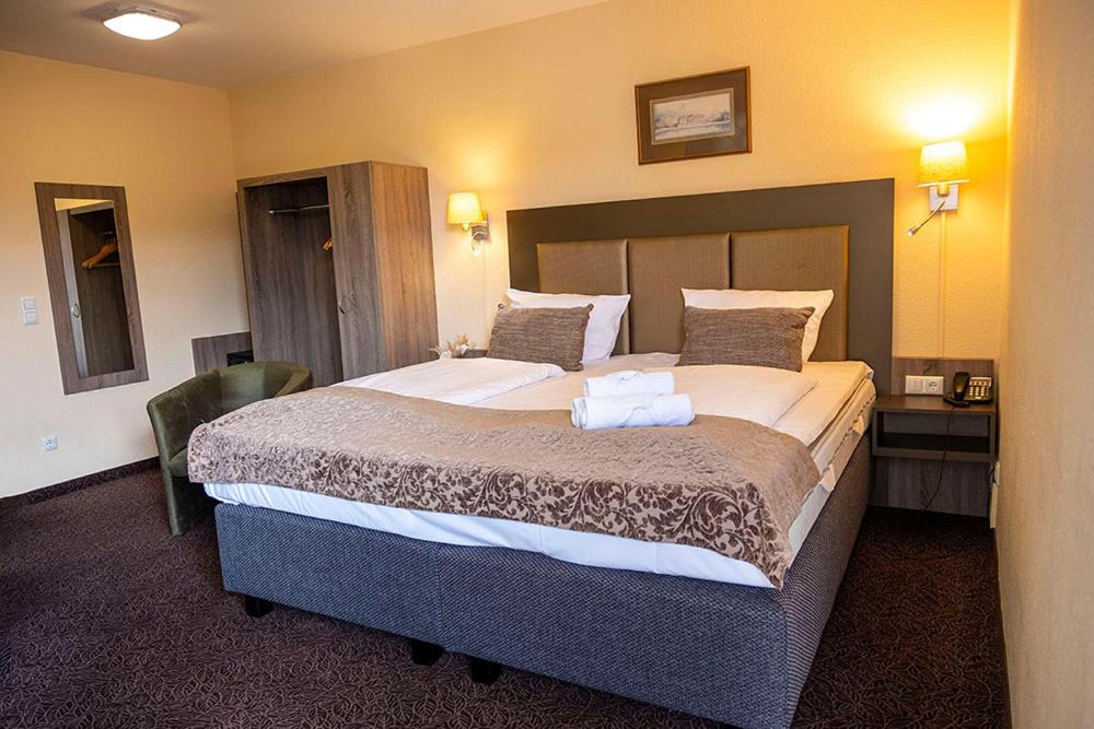 Deluxe King Room photo 1