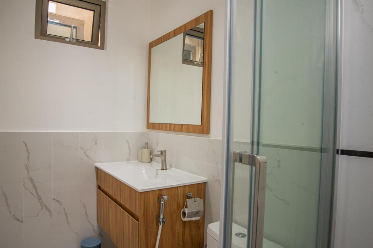 Deluxe Double Room - Photo 20