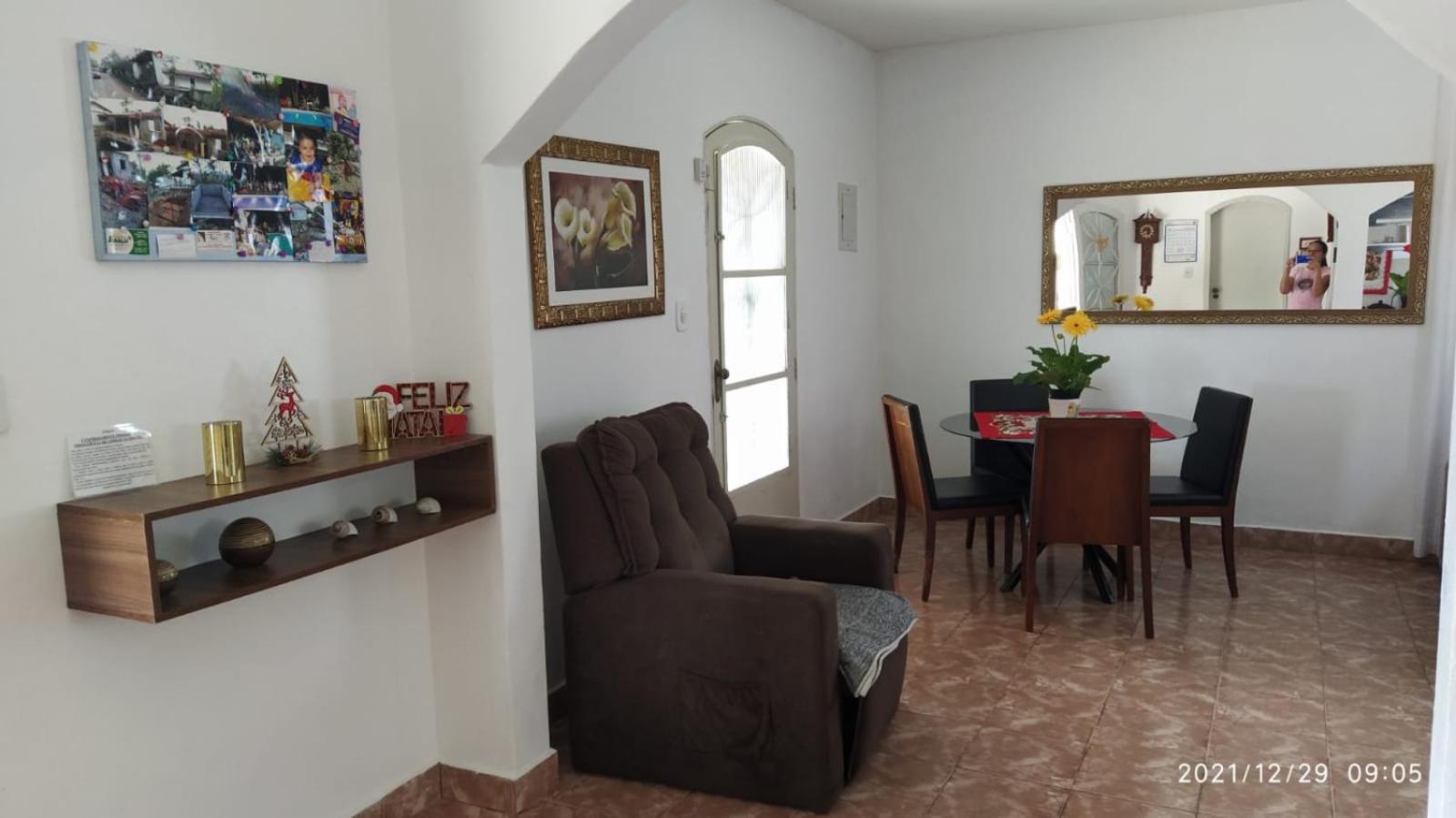 Three-Bedroom House photo 3