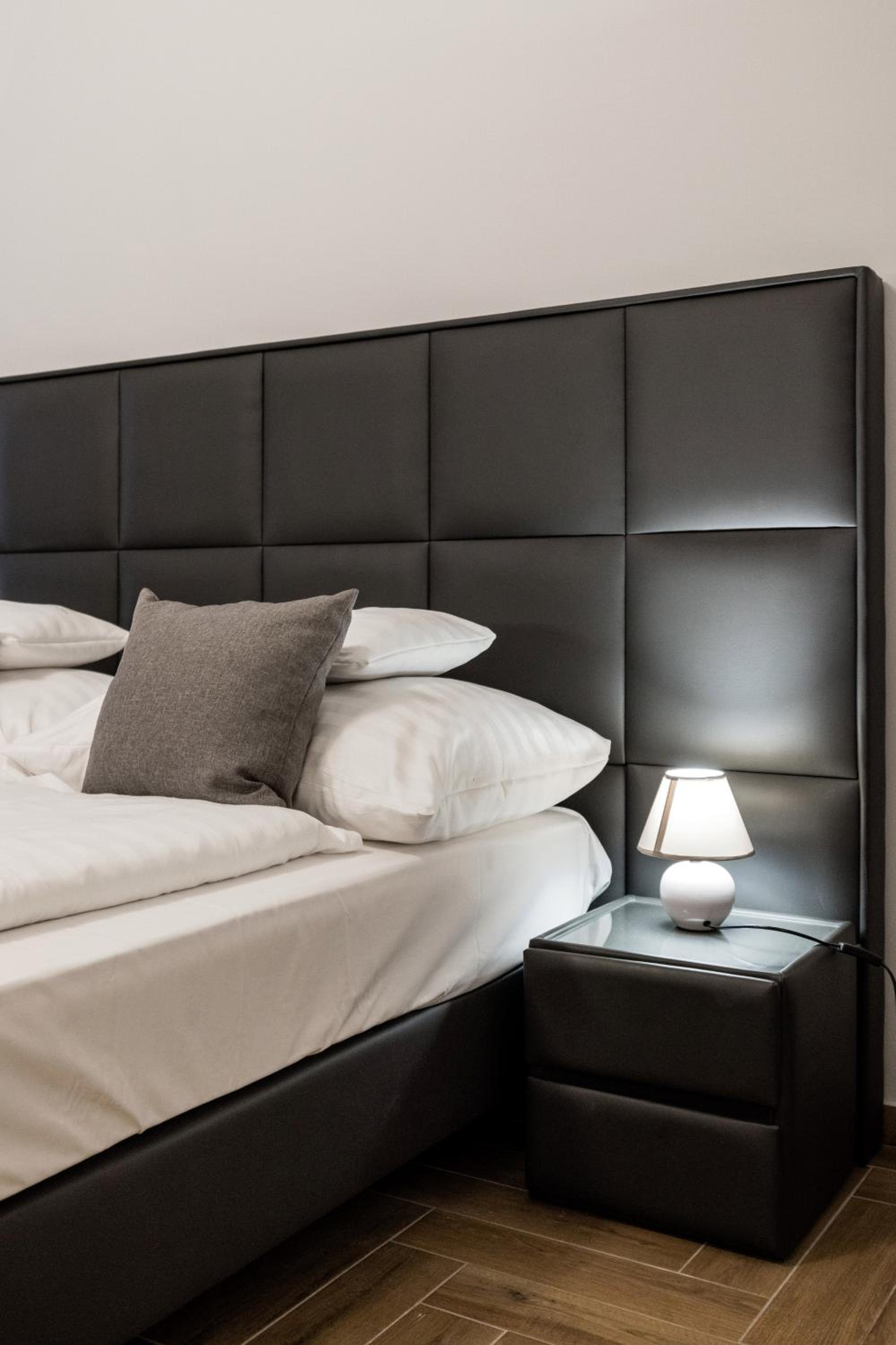 Two-Bedroom Apartment - Photo 17
