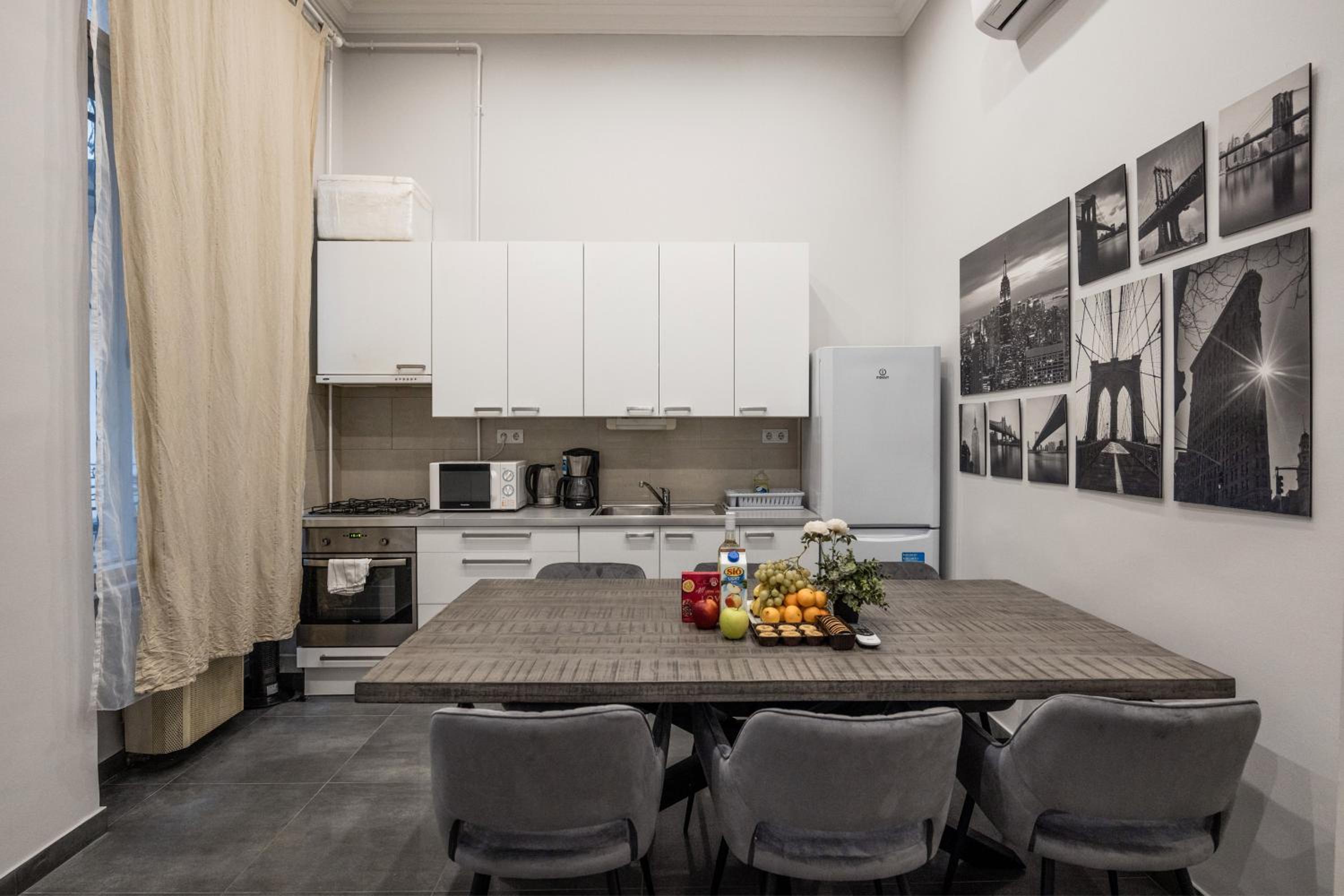 Two-Bedroom Apartment - Photo 6