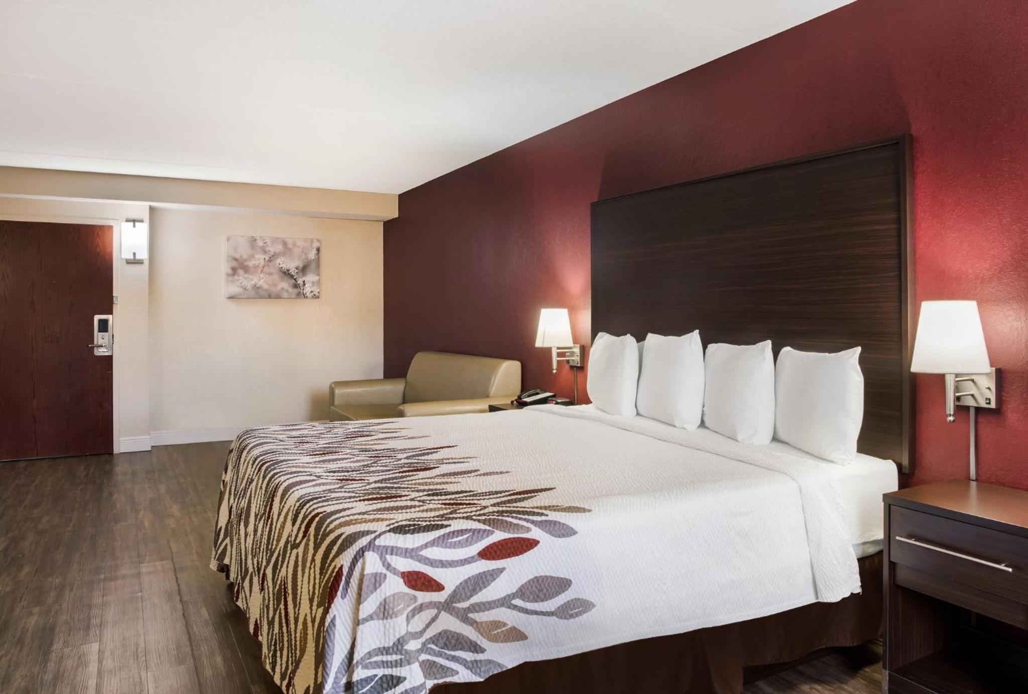  Superior King Room with Sofa Bed Disability Access Non-Smoking - Photo 3