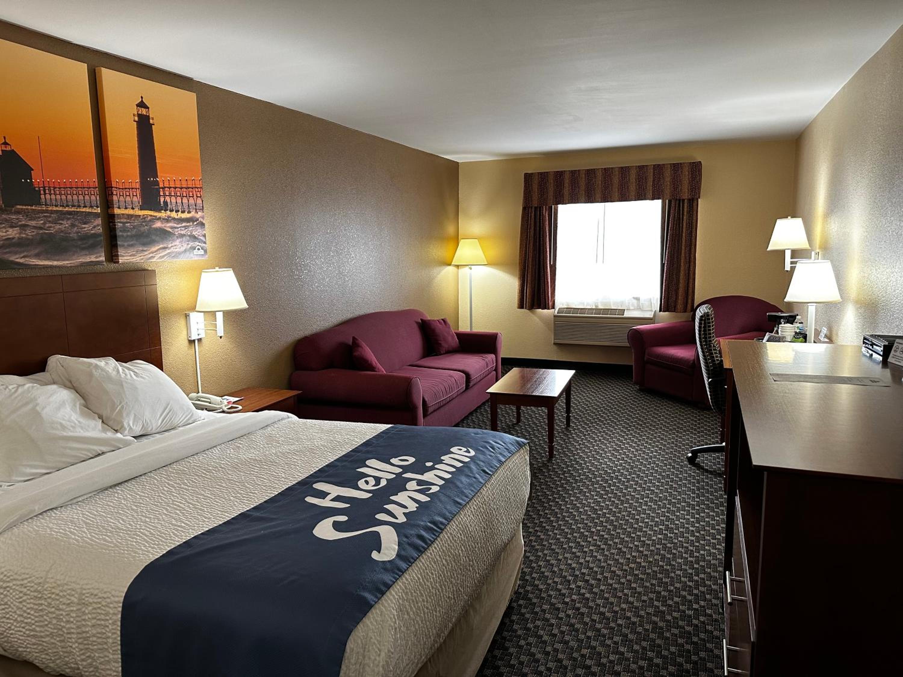 Business Queen Suite - Non-Smoking - Photo 3