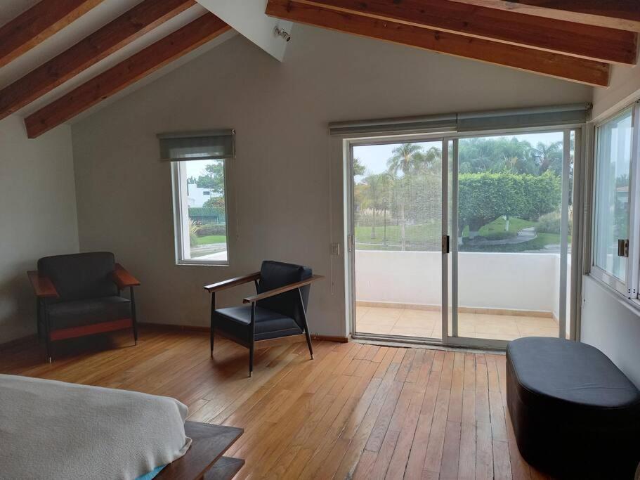 Four-Bedroom House photo 1