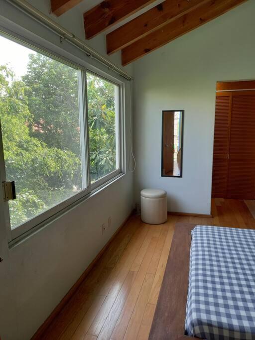 Four-Bedroom House photo 3