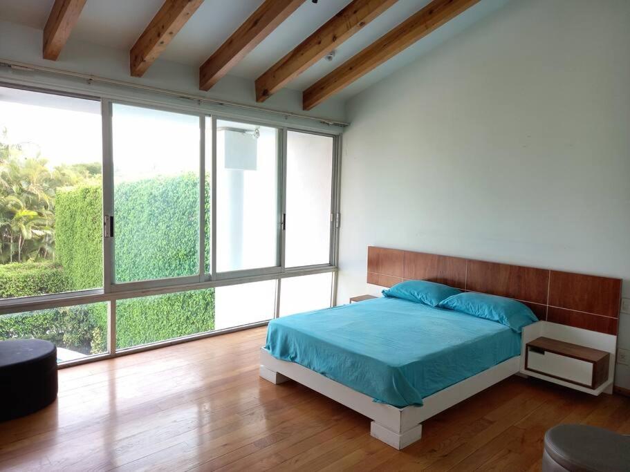 Four-Bedroom House photo 2