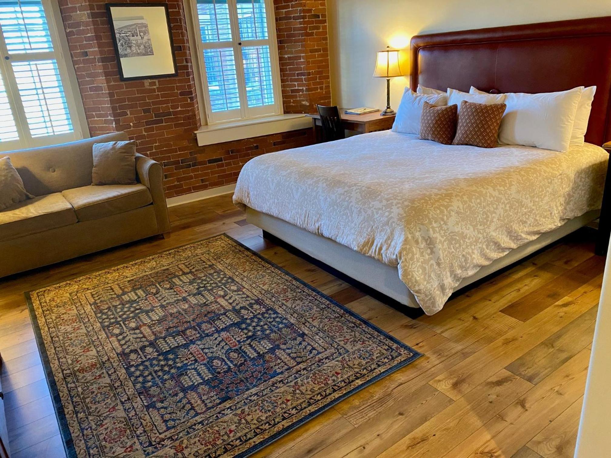King Room - Disability Access photo 3