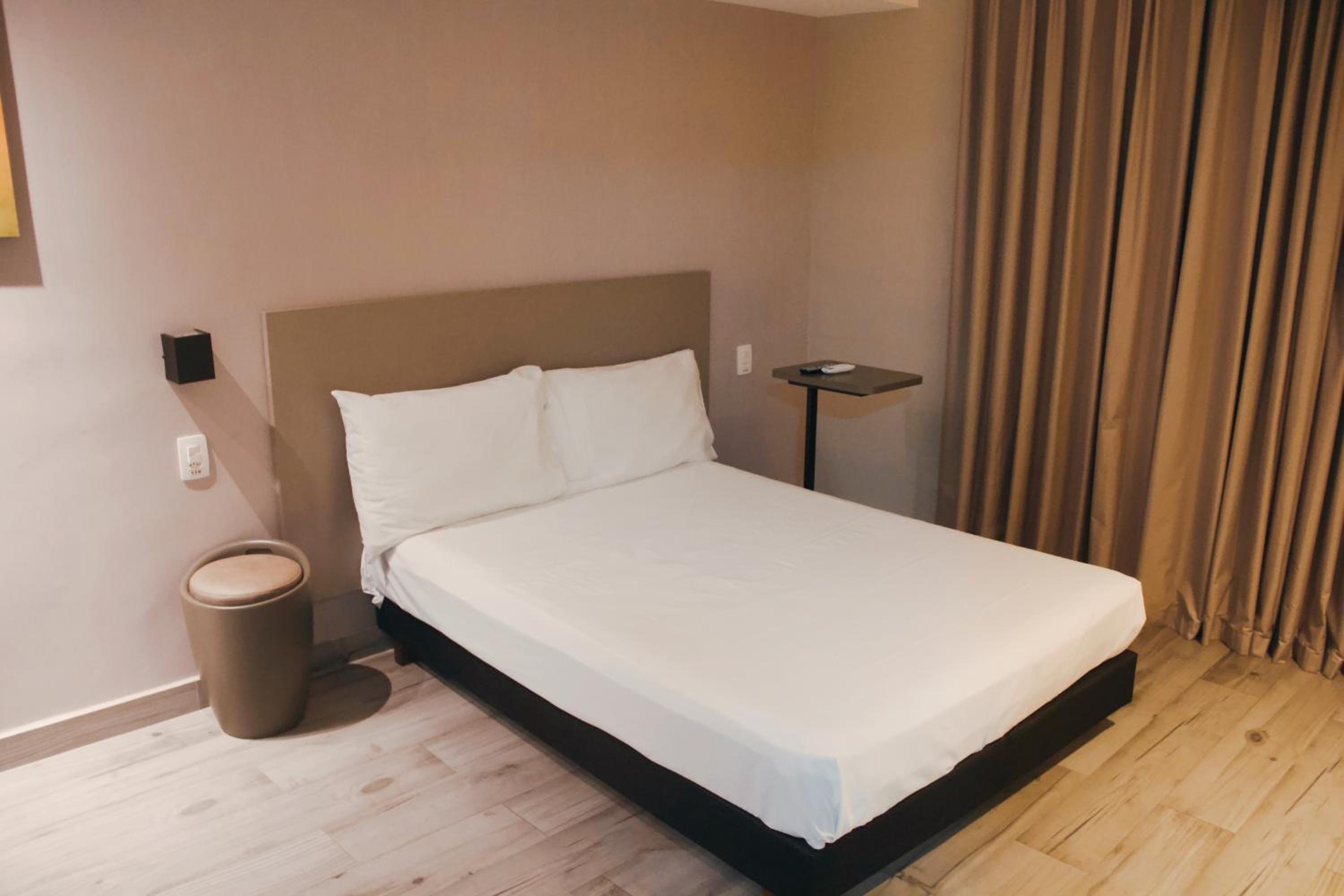 Double Room - Mobility Access photo 2