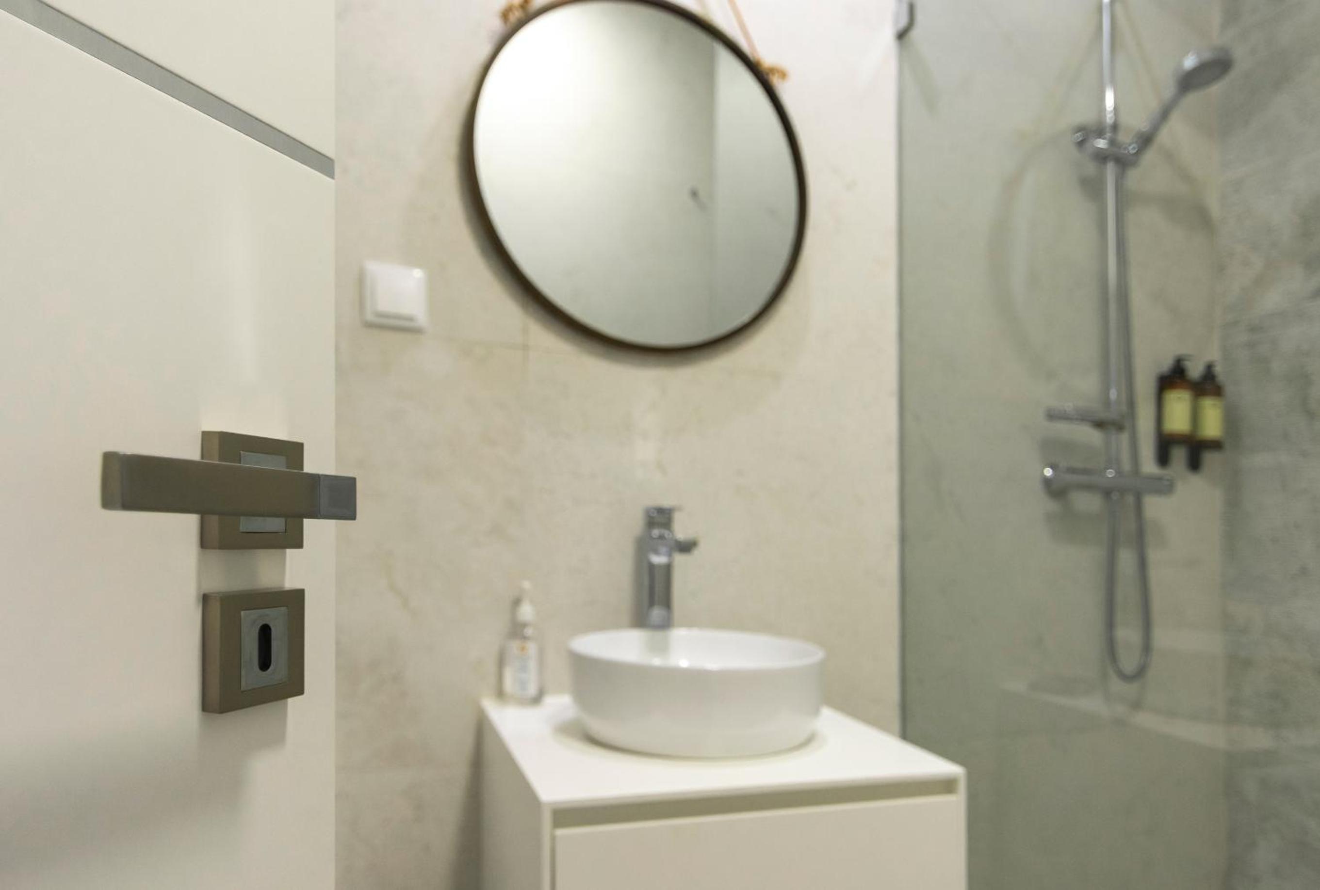 Studio Apartment photo 2