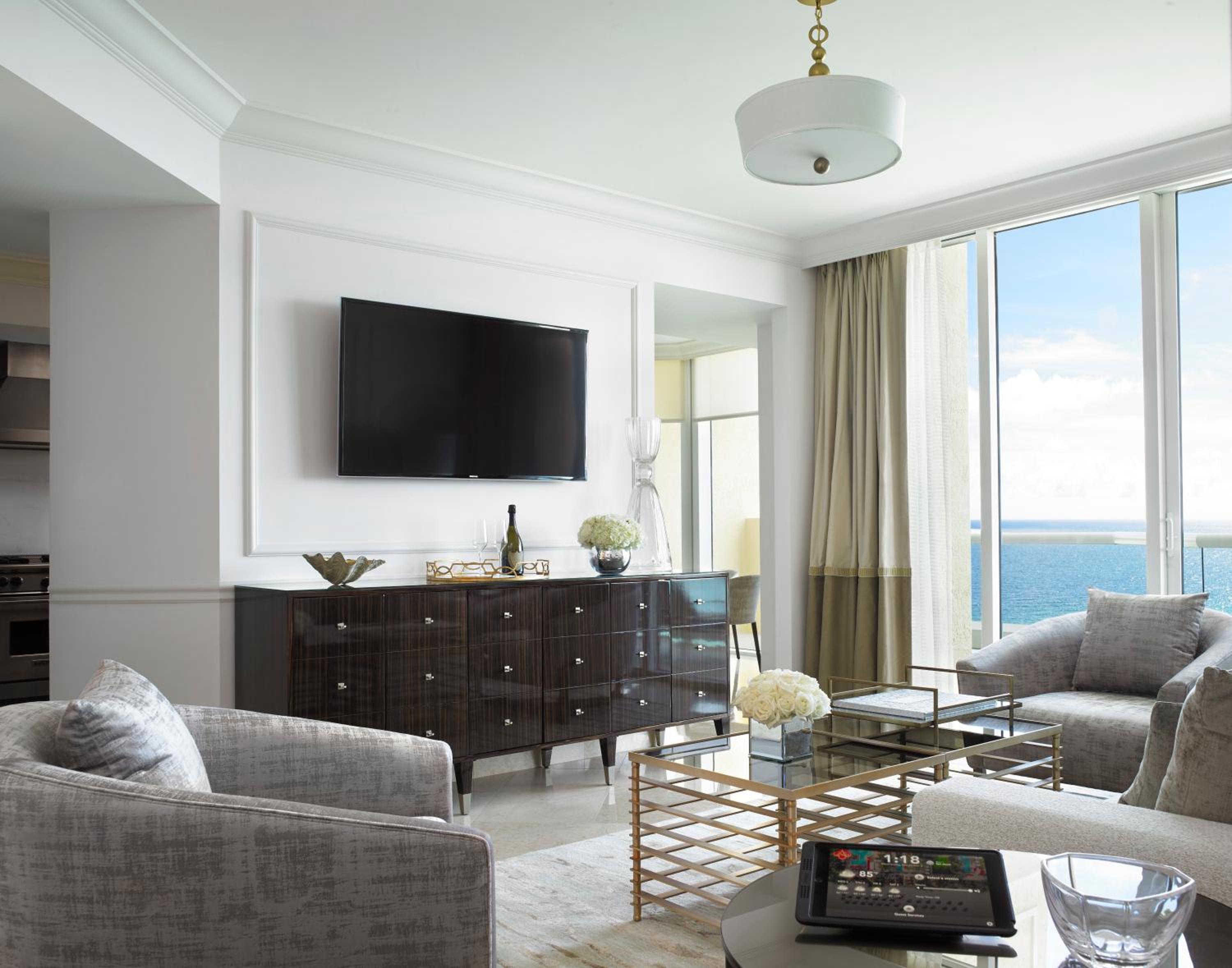 Two-Bedroom King Suite - Oceanfront - No Resort Fee