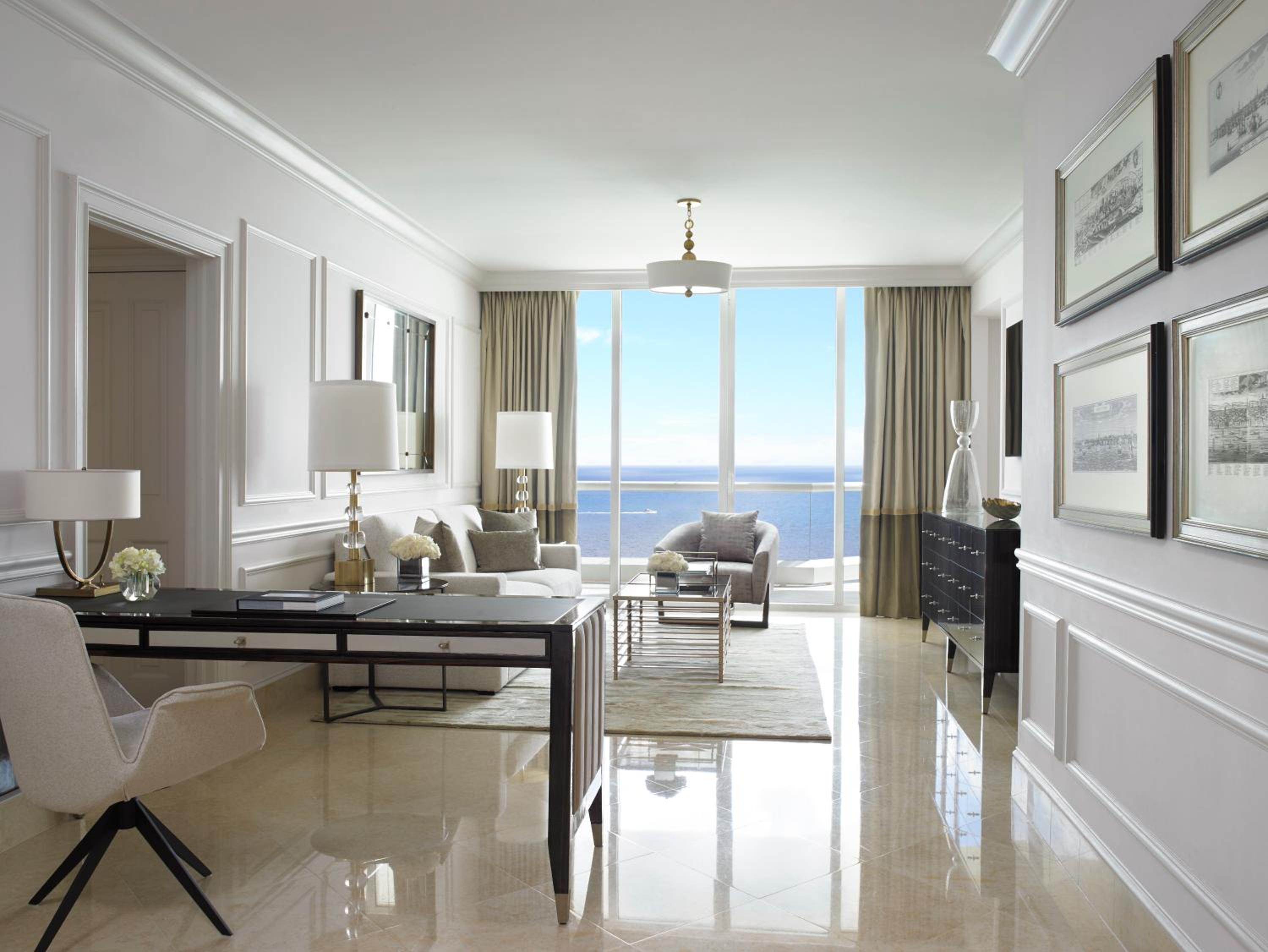 Deluxe One-Bedroom Suite - Oceanfront