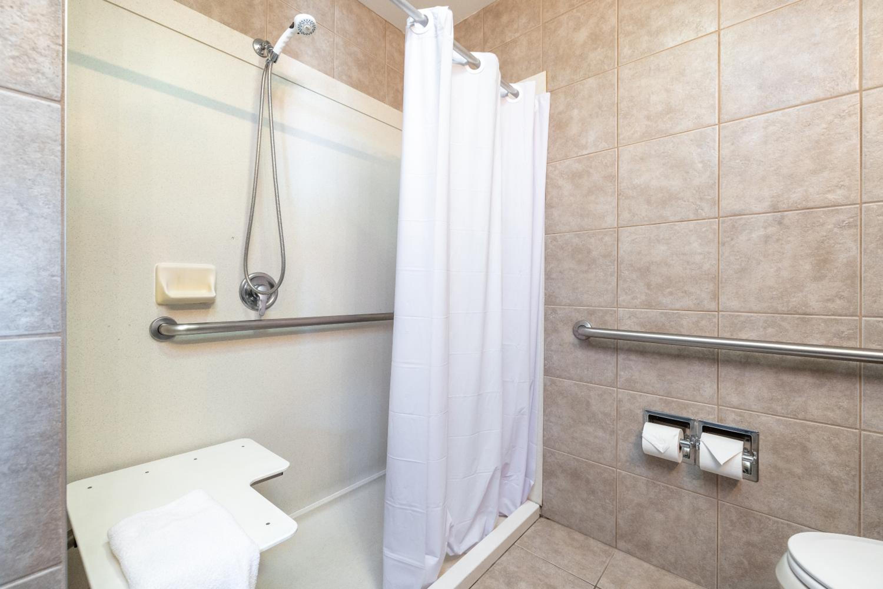 Large King Room - Disability Access/Non Smoking - Photo 5