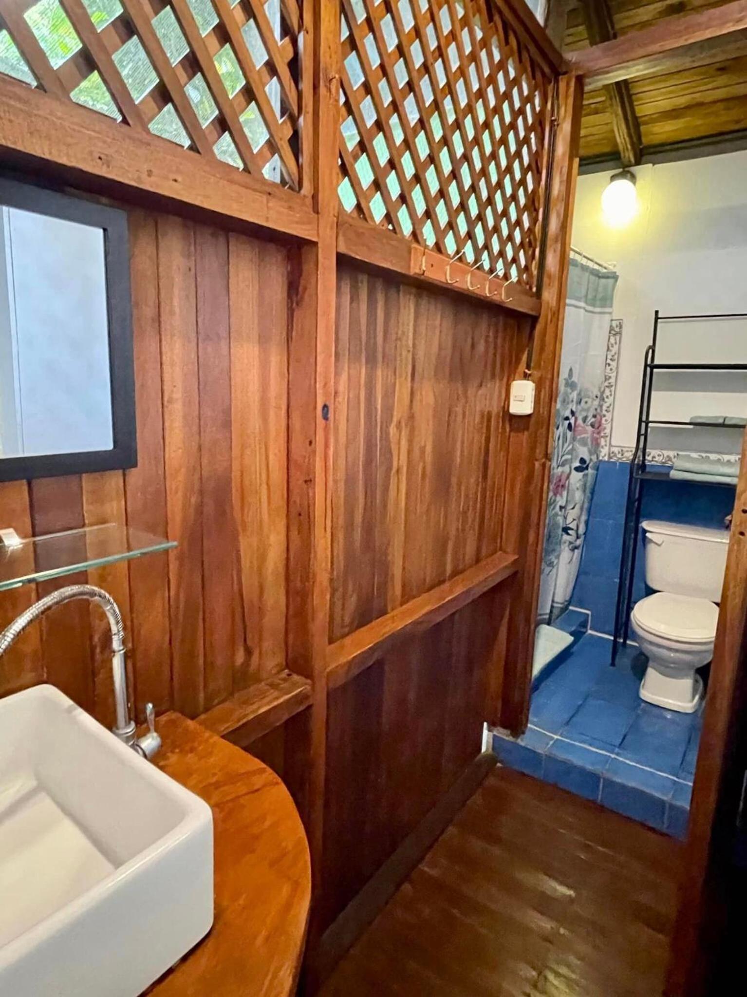Deluxe Double Room with Balcony photo 3