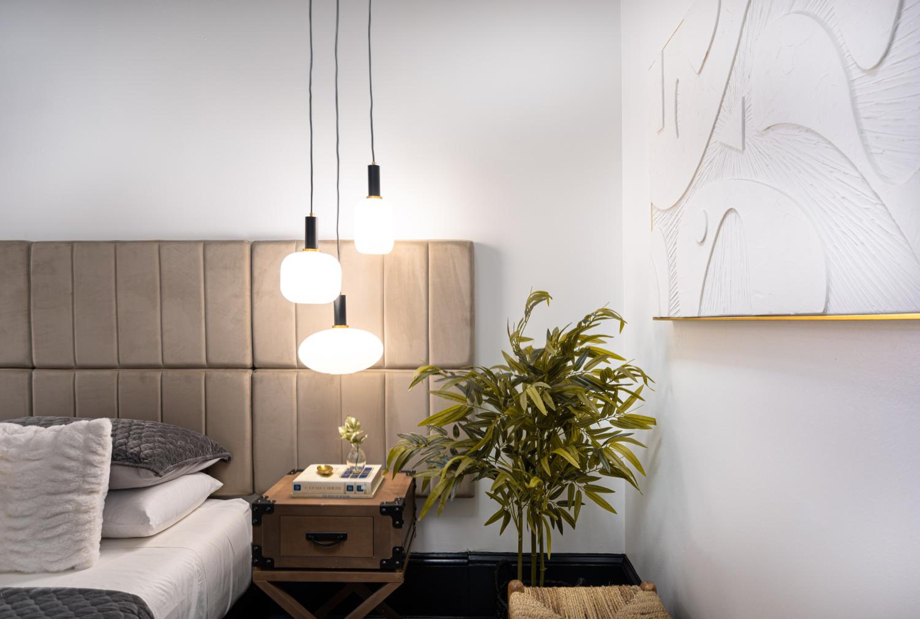 Two-Bedroom Deluxe Apartment with Garden View
